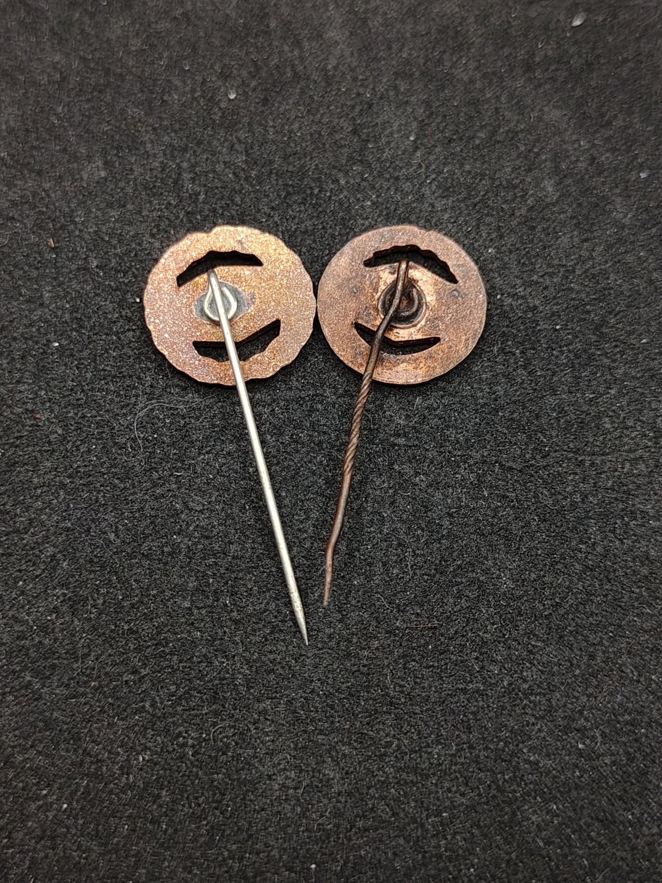 全场0元起拍 第111期 咸鱼国勋章拍卖专场 11月26日（周日）下午6：00开始 东德dtsb徽章