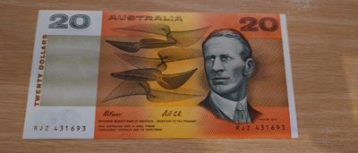 【世界钱币】精选微拍第85期暨2023年第三十二期 部分卖剩杂货大卖场(欧美洋洲篇) 1991年澳大利亚20元 全新绝品M尾号693(选了五六张去评都是PMG66)