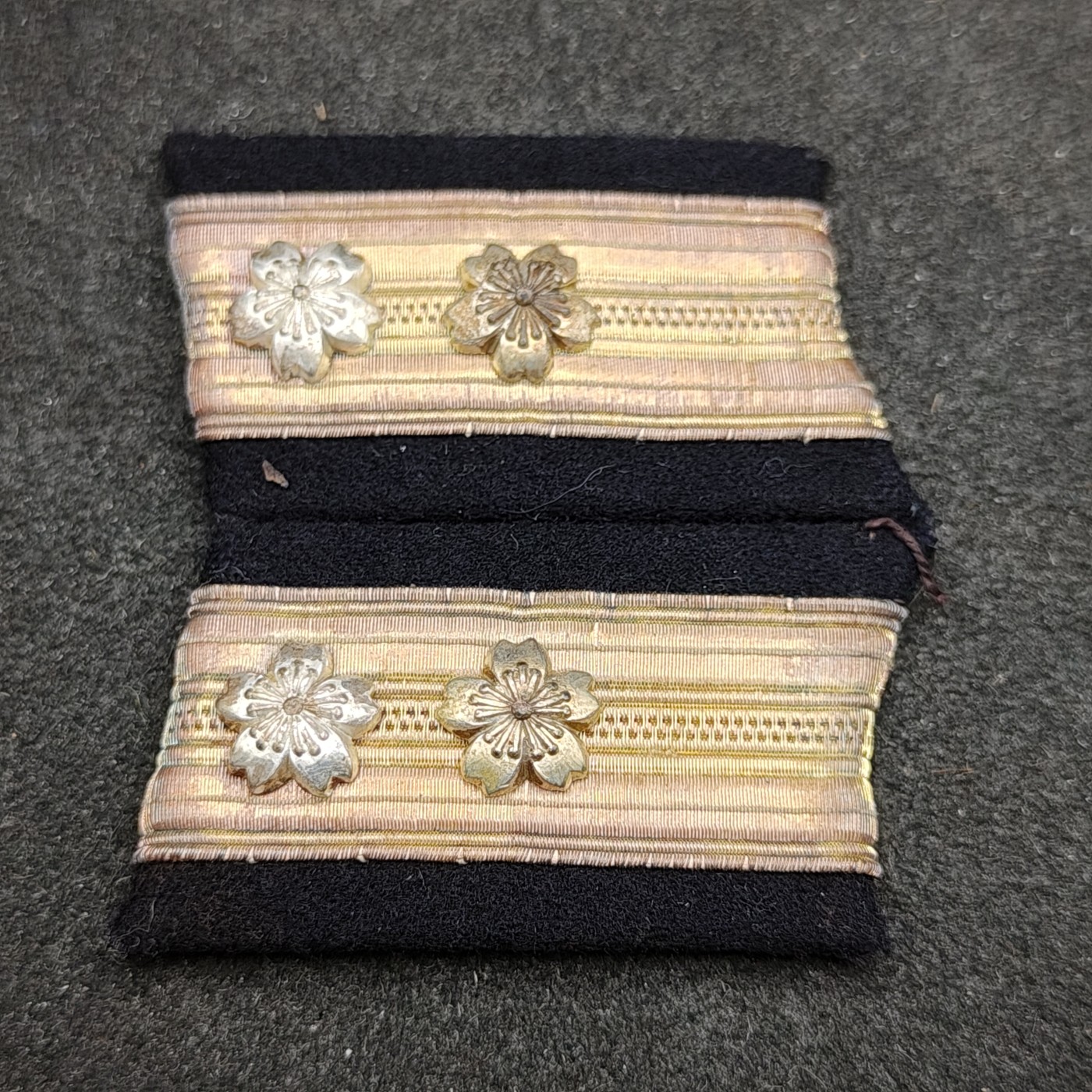 全场0元起拍 第111期 咸鱼国勋章拍卖专场 11月26日（周日）下午6：00开始 原品 日本海军 舰队提督 中将领章一对