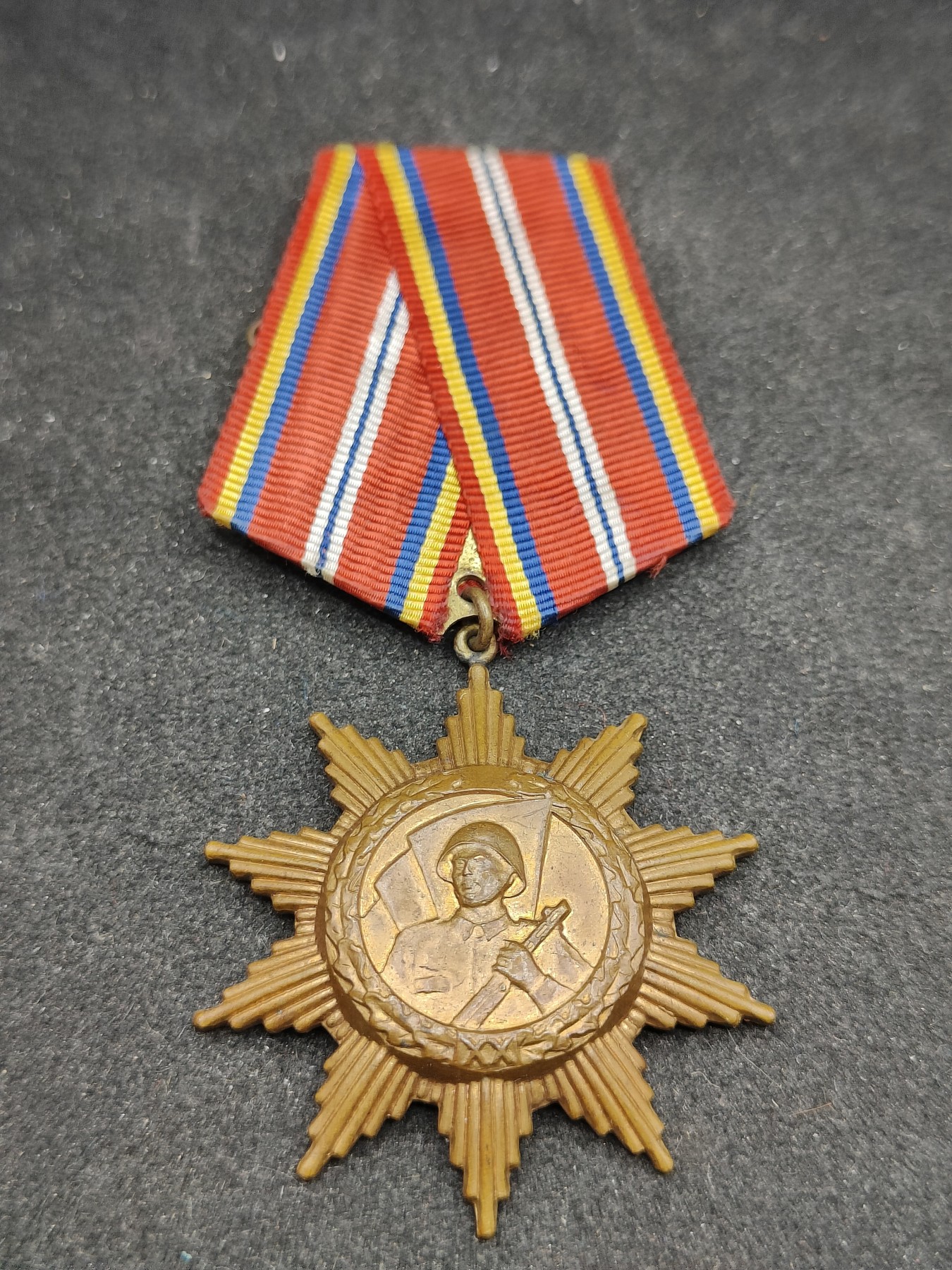 全场0元起拍 第111期 咸鱼国勋章拍卖专场 11月26日（周日）下午6：00开始 罗马尼亚1964人民军部队成军20周年奖章