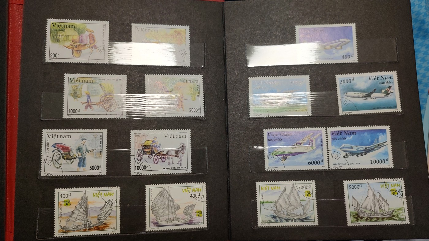 一月邮币社第九期拍卖国际邮票专场 少见越南信销套票册子一对