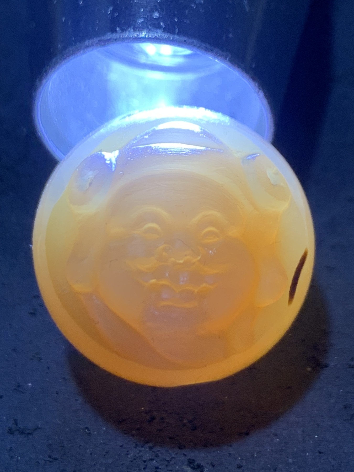 精美亚光高玉化紫罗兰巴西玛瑙手工俏色巧雕财神爷随形圆珠一个！