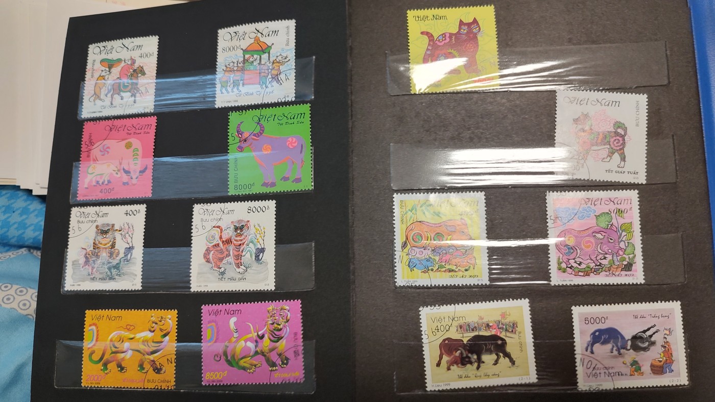 一月邮币社第九期拍卖国际邮票专场 少见越南信销套票册子一对