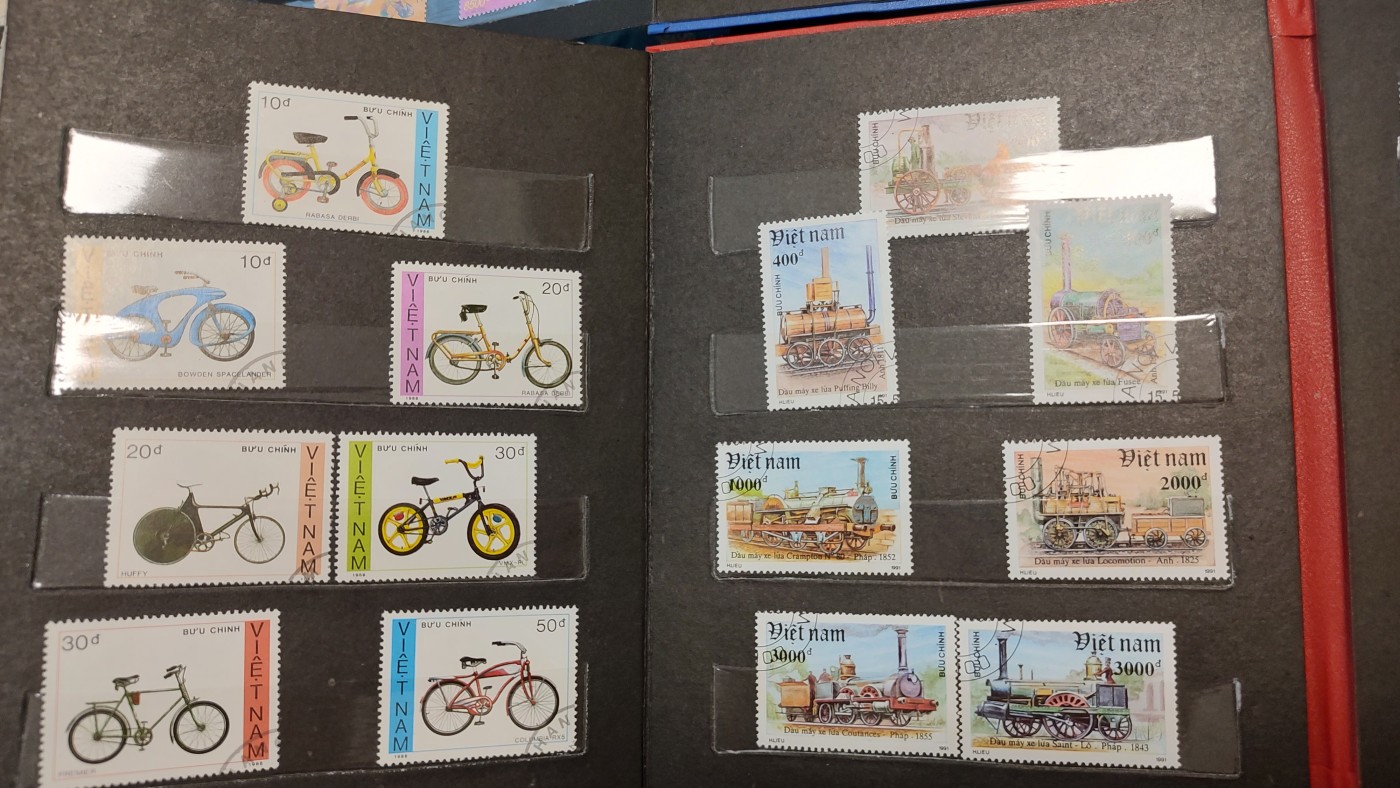 一月邮币社第九期拍卖国际邮票专场 少见越南信销套票册子一对