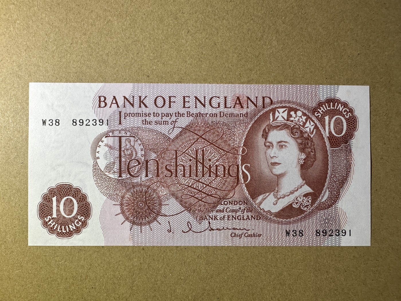 《张总收藏》127期-外币精品汇 英格兰10先令 UNC C序列