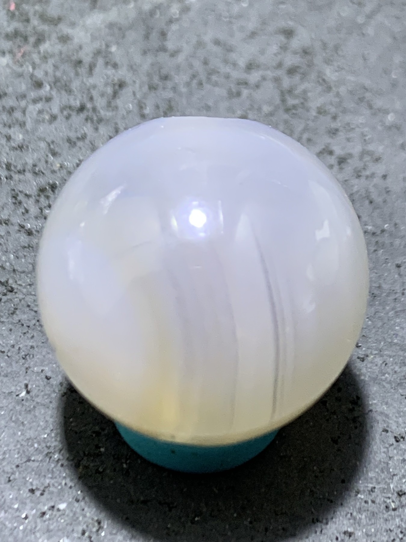 精美高玉化亚光海洋玉髓手工俏色巧雕骷髅随形2.0圆珠一个！
