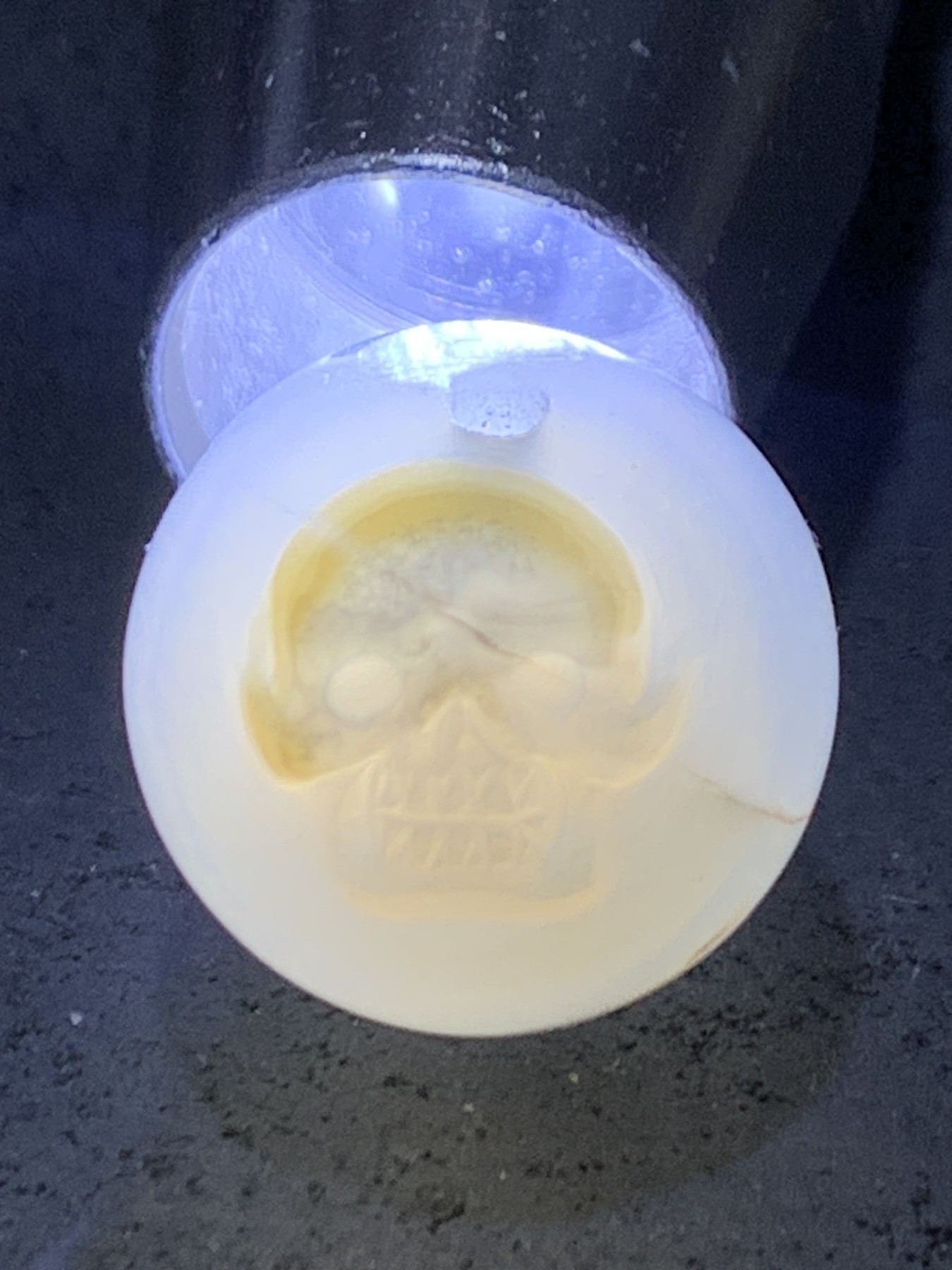精美高玉化亚光海洋玉髓手工俏色巧雕骷髅随形2.0圆珠一个！
