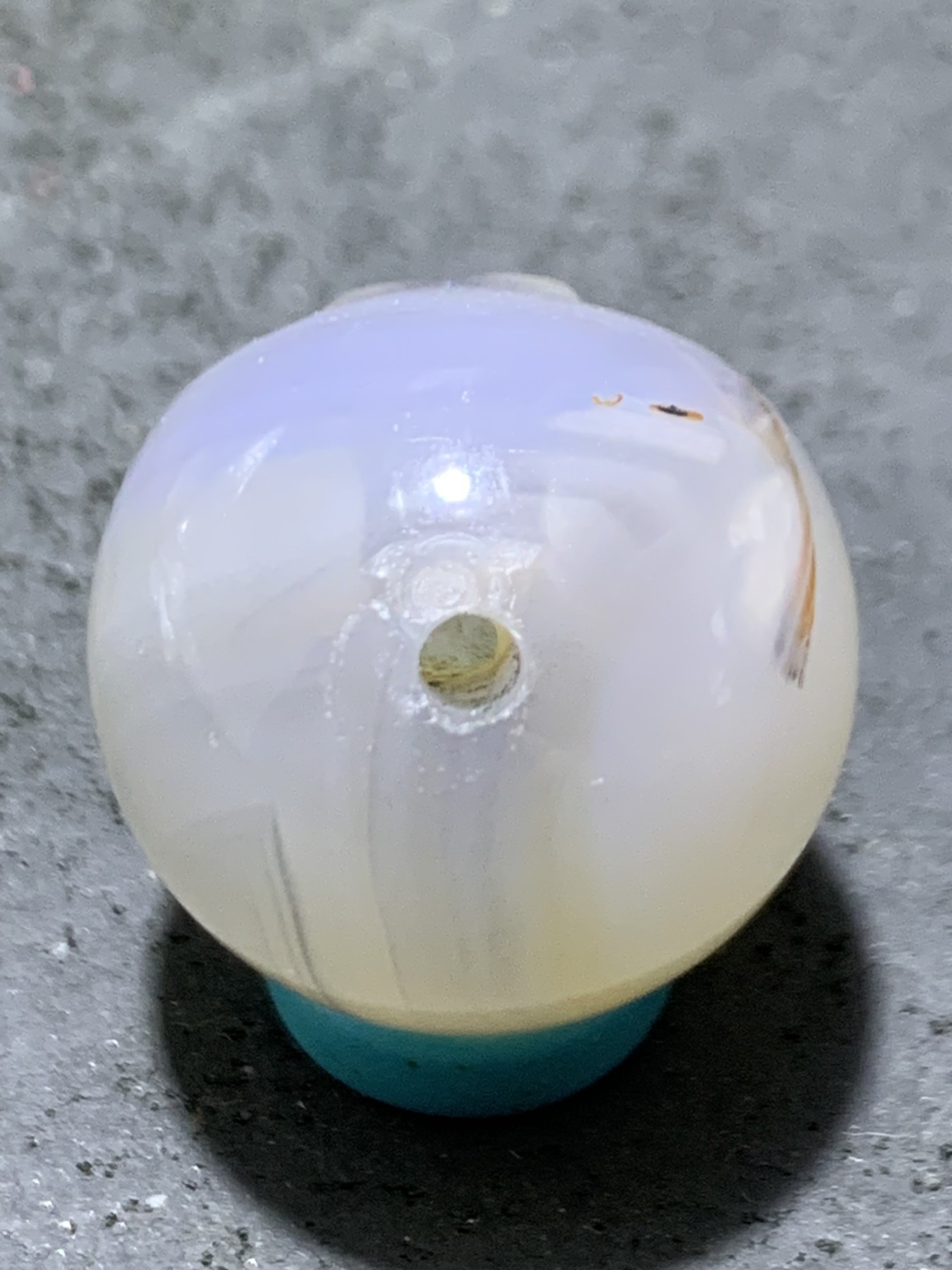 精美高玉化亚光海洋玉髓手工俏色巧雕骷髅随形2.0圆珠一个！