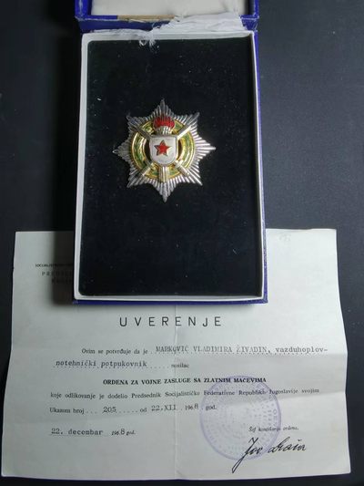 盛世勋华——号角文化勋章邮票专场拍卖第152期 - 南斯拉夫二级军功勋章 银制带900银标 带厂标（萨格勒布） 带原盒 实发带证书（1968年颁发）