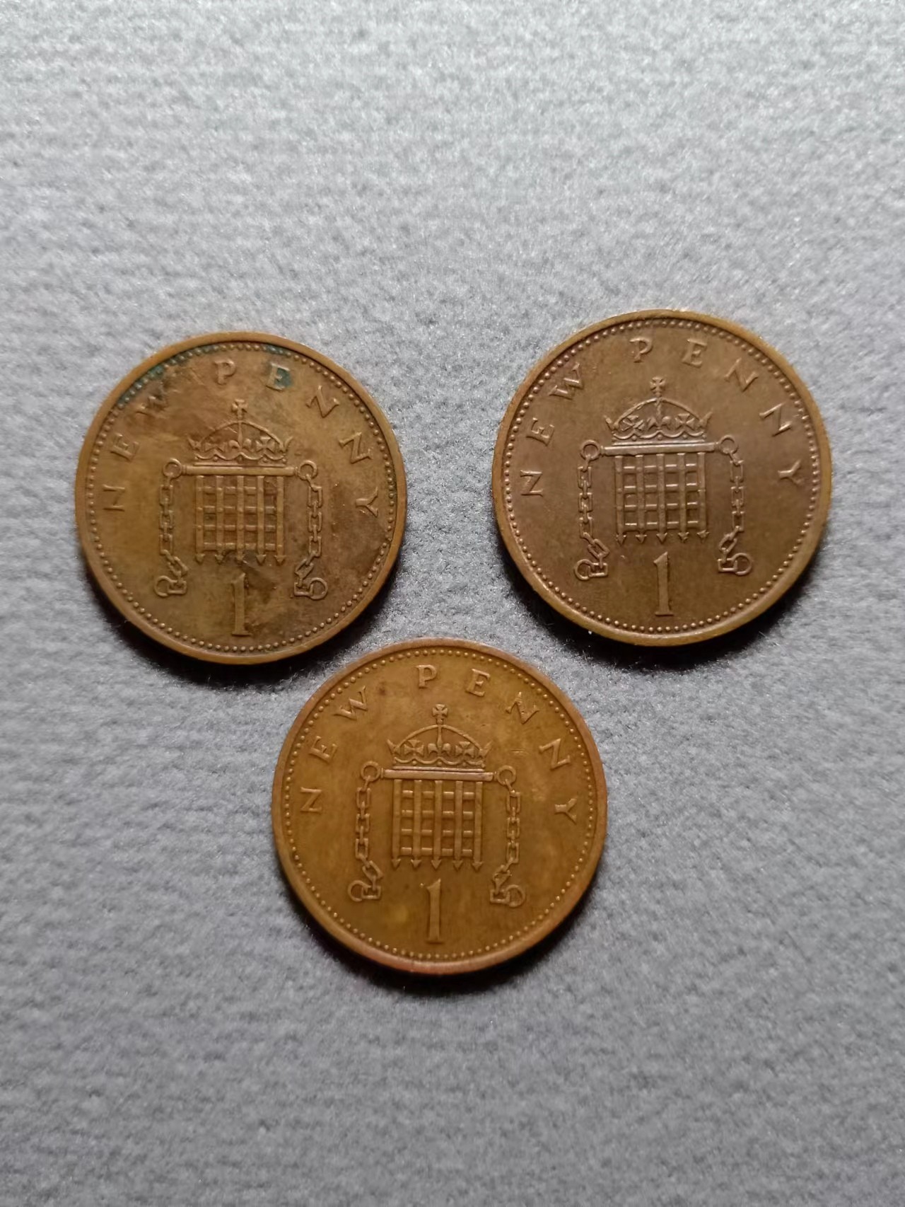 11.26散币场(无押金，全场50包邮，偏远地区除外) 英国伊丽莎白新便士三枚