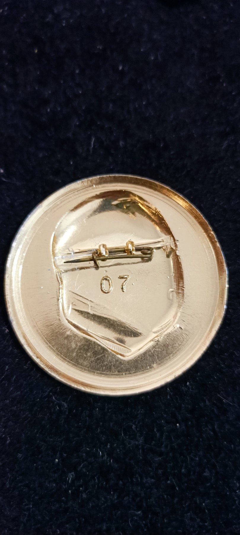 杂项拍卖，满百包邮，可以寄存！ 极美品毛主席像章