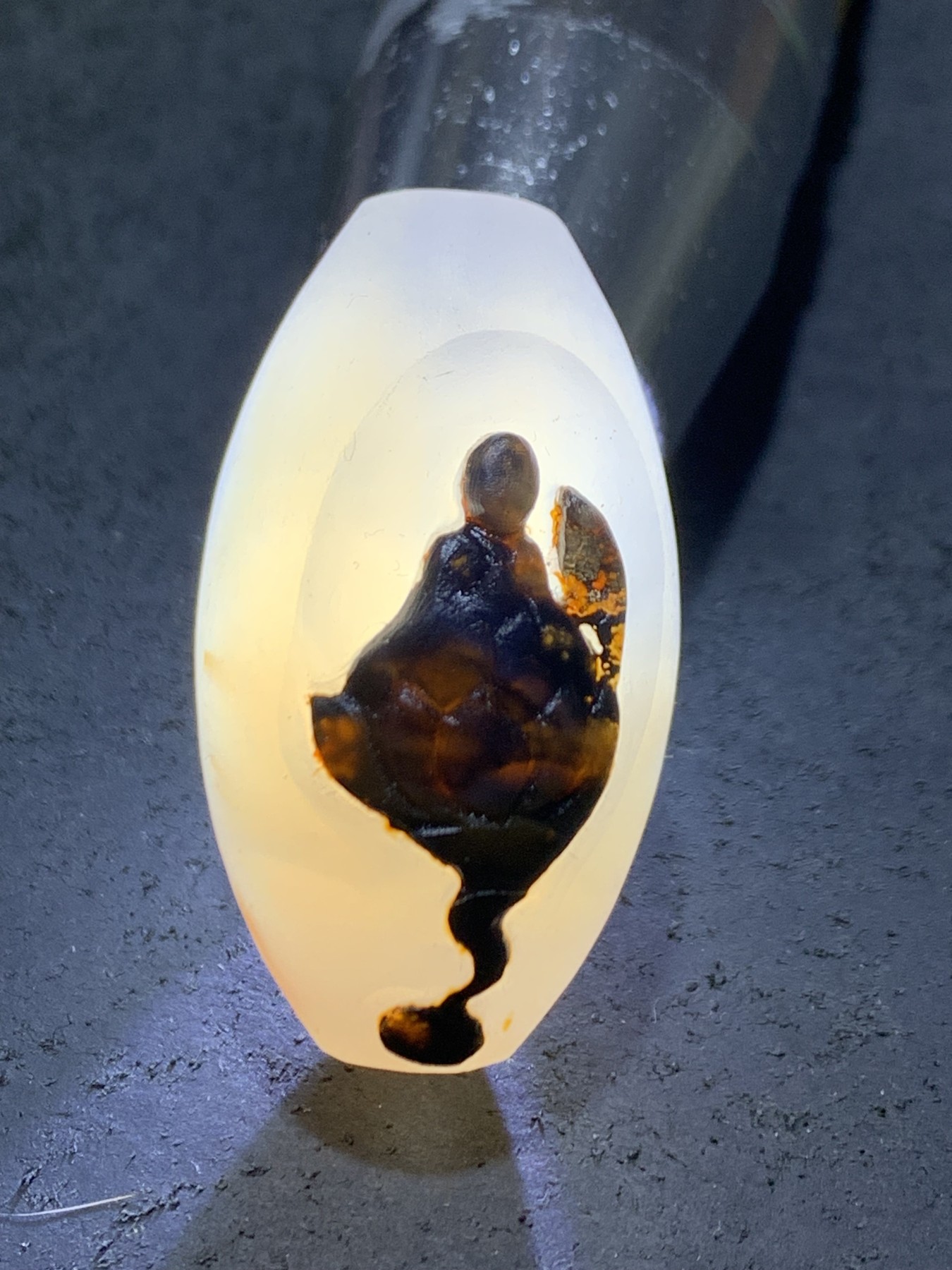 精美亚光高玉化巴西玛瑙手工俏色巧雕花开见佛大桶珠一个！