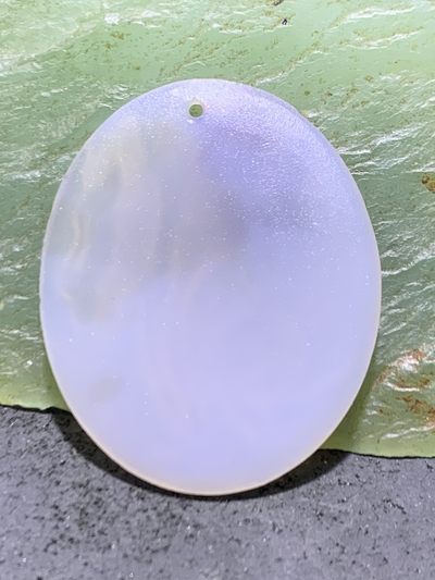 精美天然亚光高玉化巴西玛瑙手工俏色荷花吊坠一个 精美天然亚光高玉化巴西玛瑙手工俏色荷花吊坠一个