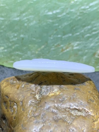 精美天然亚光高玉化巴西玛瑙手工俏色荷花吊坠一个 精美天然亚光高玉化巴西玛瑙手工俏色荷花吊坠一个