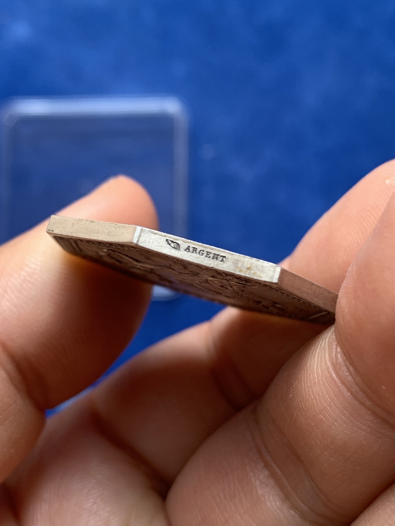 《竞宝斋》第218场-周日，周一 2场 (全场包邮) 法国天使银质婚章八角代币 34mm 16.9g 边铭丰饶角A 品相很好（送小方盒）