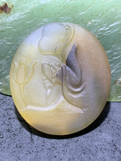精美亚光高玉化巴西玛瑙手工俏色巧雕花开见佛牌子一个 - 精美亚光高玉化巴西玛瑙手工俏色巧雕花开见佛牌子一个