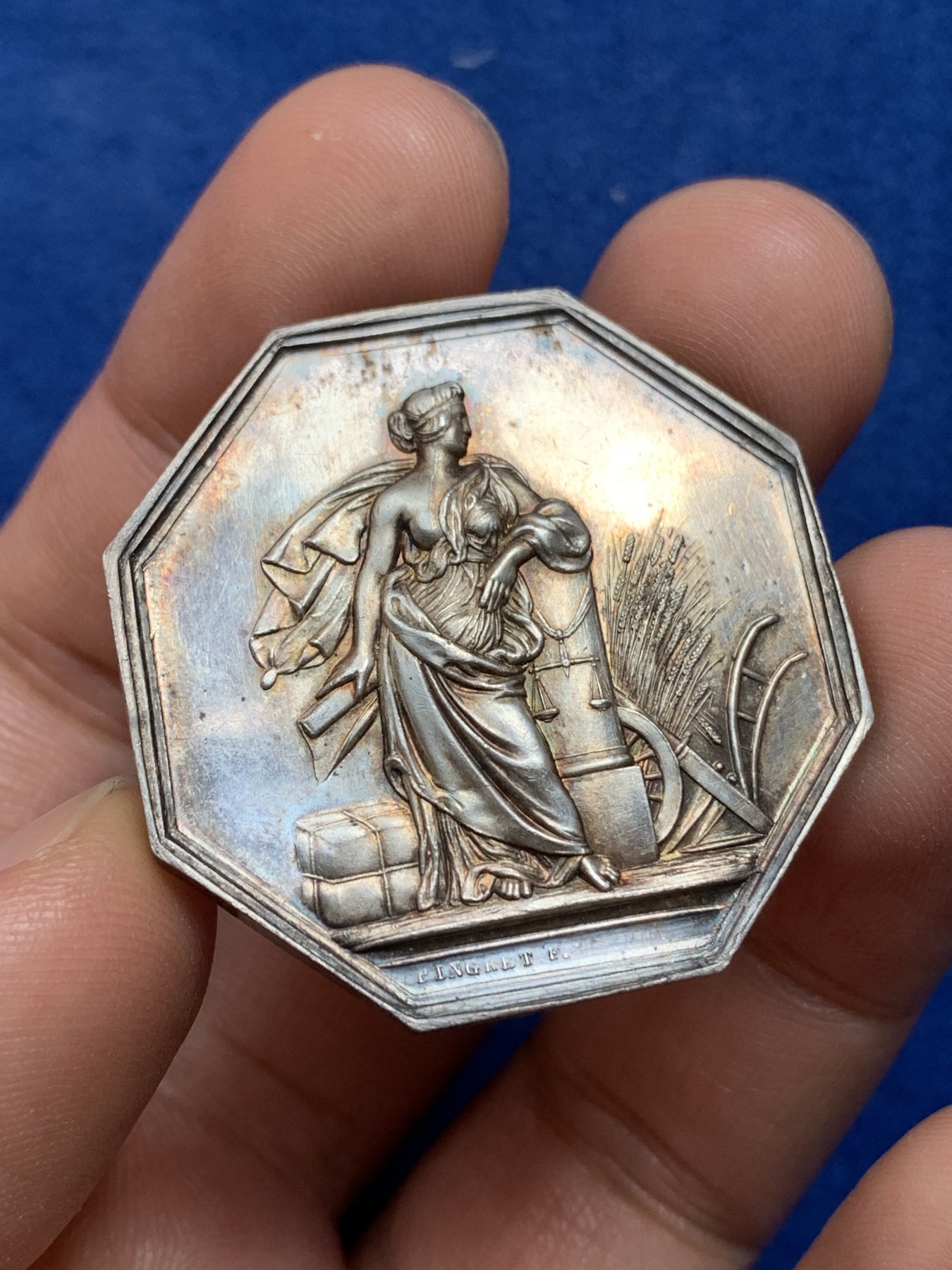 《竞宝斋》第218场-周日，周一 2场 (全场包邮) 法国美女八角银质代币 高点俱在 对角39mm 20.8g 蜜蜂边铭银标