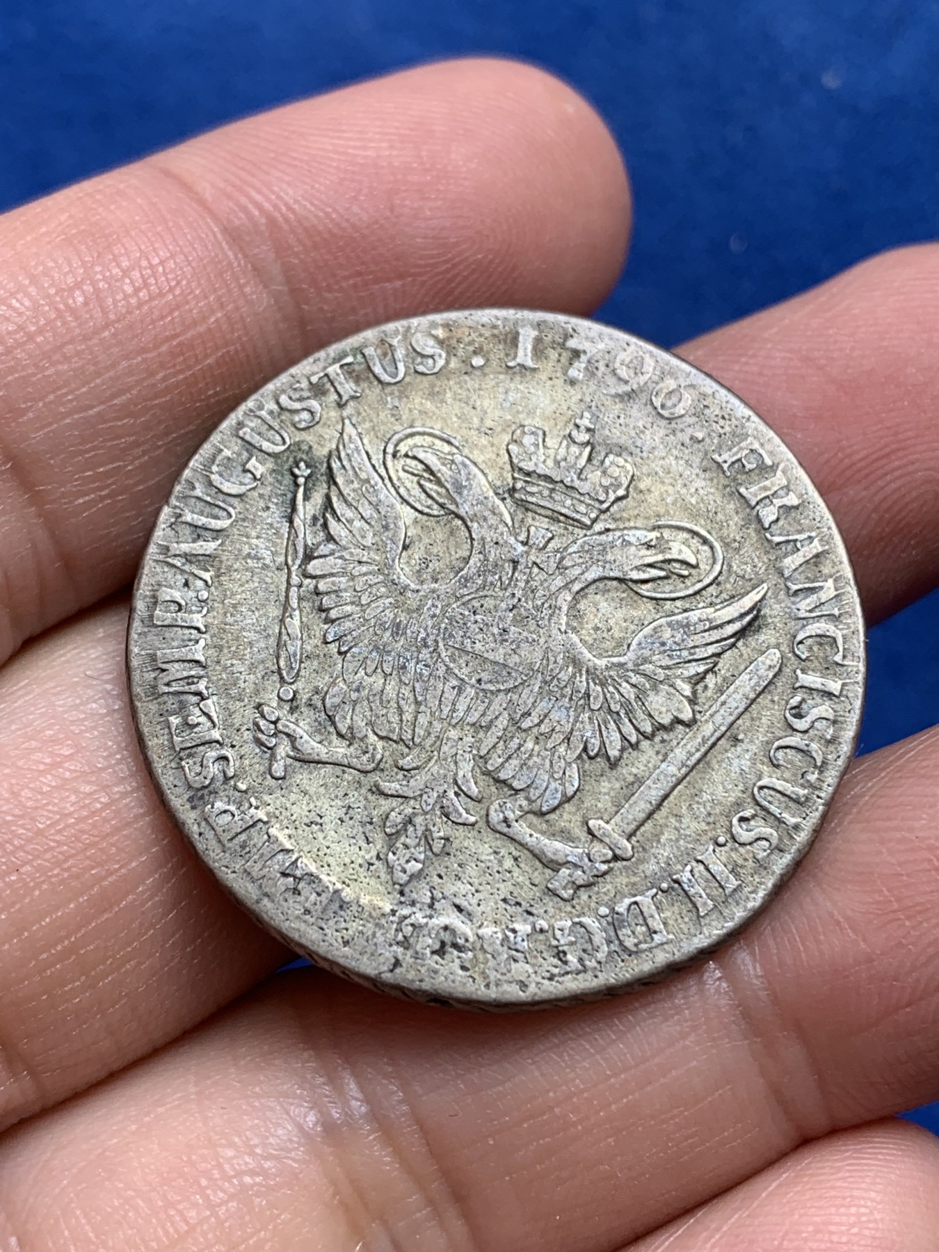 《竞宝斋》第218场-周日，周一 2场 (全场包邮) 德国1796年汉堡自由市32先令银币 弗朗茨二世皇帝 当时汉堡厂工艺较差，图案完整不容易 细节见图