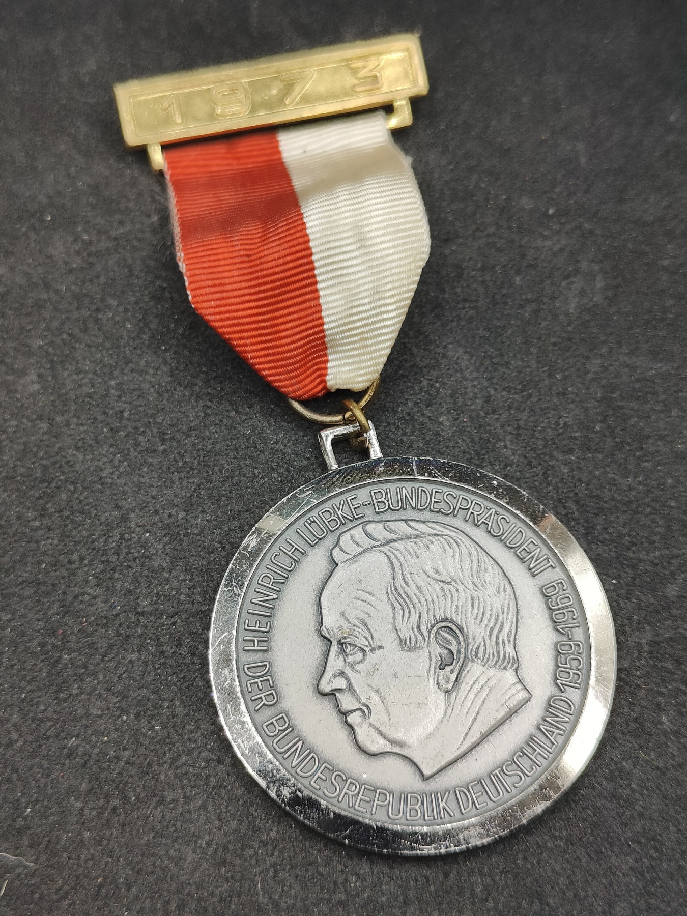 全场0元起拍 第112期 咸鱼国勋章拍卖专场 11月26日（周日）下午6：00开始 西德纪念章