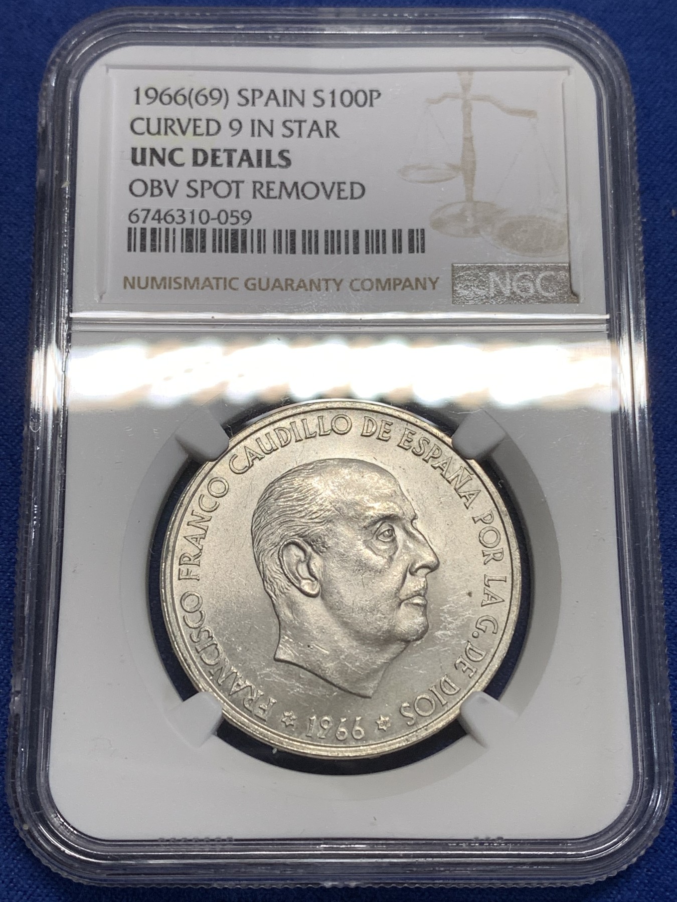 《竞宝斋》第218场-周日，周一 2场 (全场包邮) NGC UNC 西班牙1966佛朗哥100比赛塔银币 69版