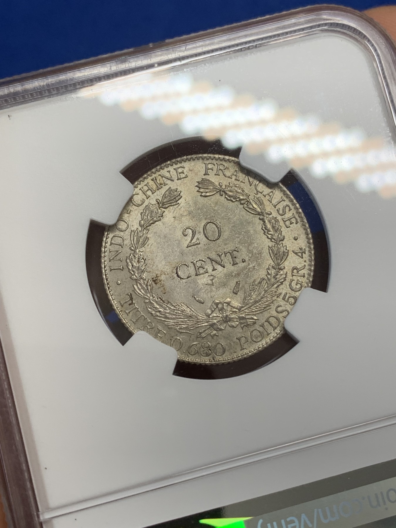 《竞宝斋》第218场-周日，周一 2场 (全场包邮) NGC MS62 1937年法属印支小坐洋20分银币 淡金彩包浆 小巧精致