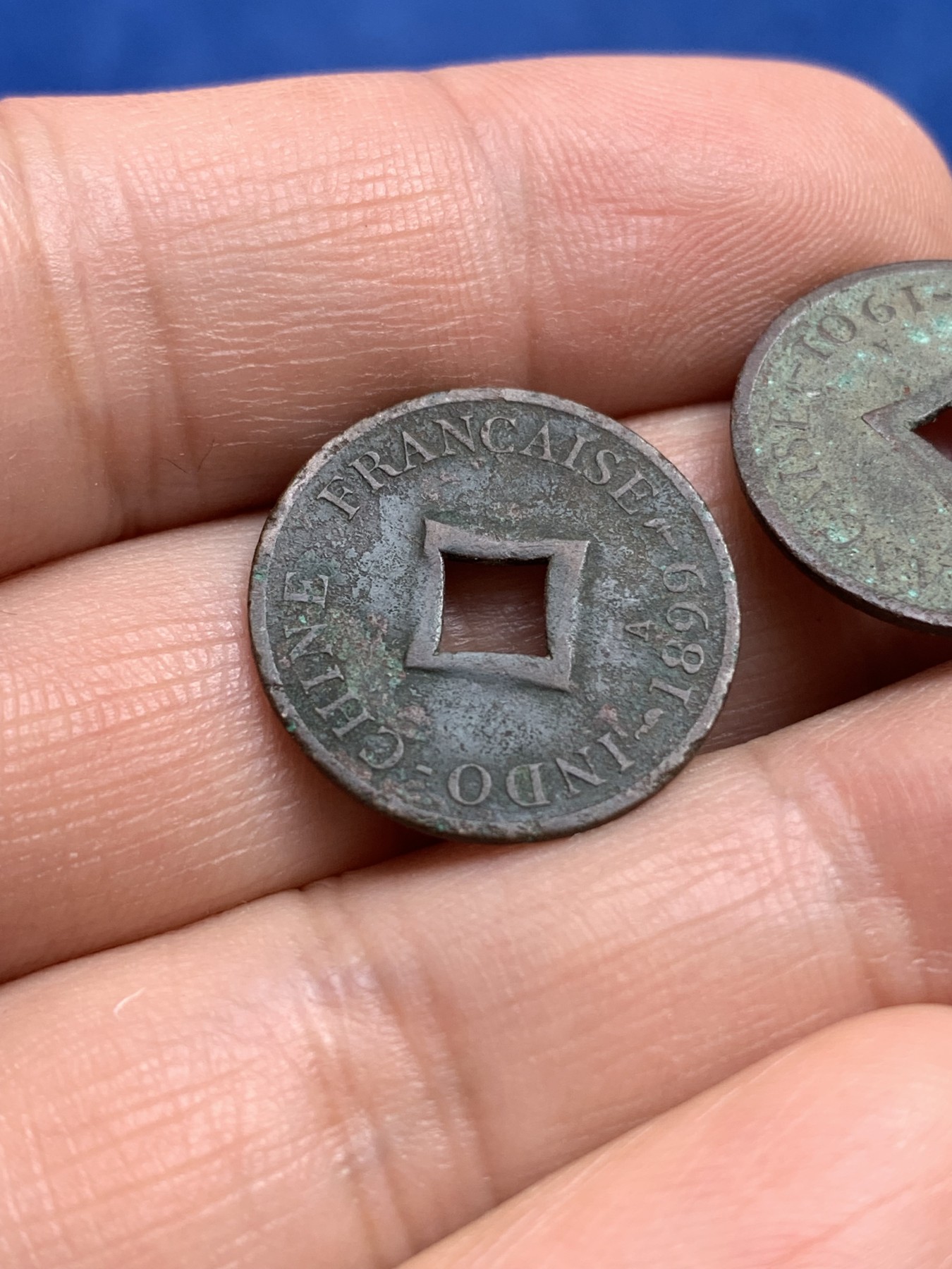 《竞宝斋》第218场-周日，周一 2场 (全场包邮) 两枚一组 安南之大法国当二铜币