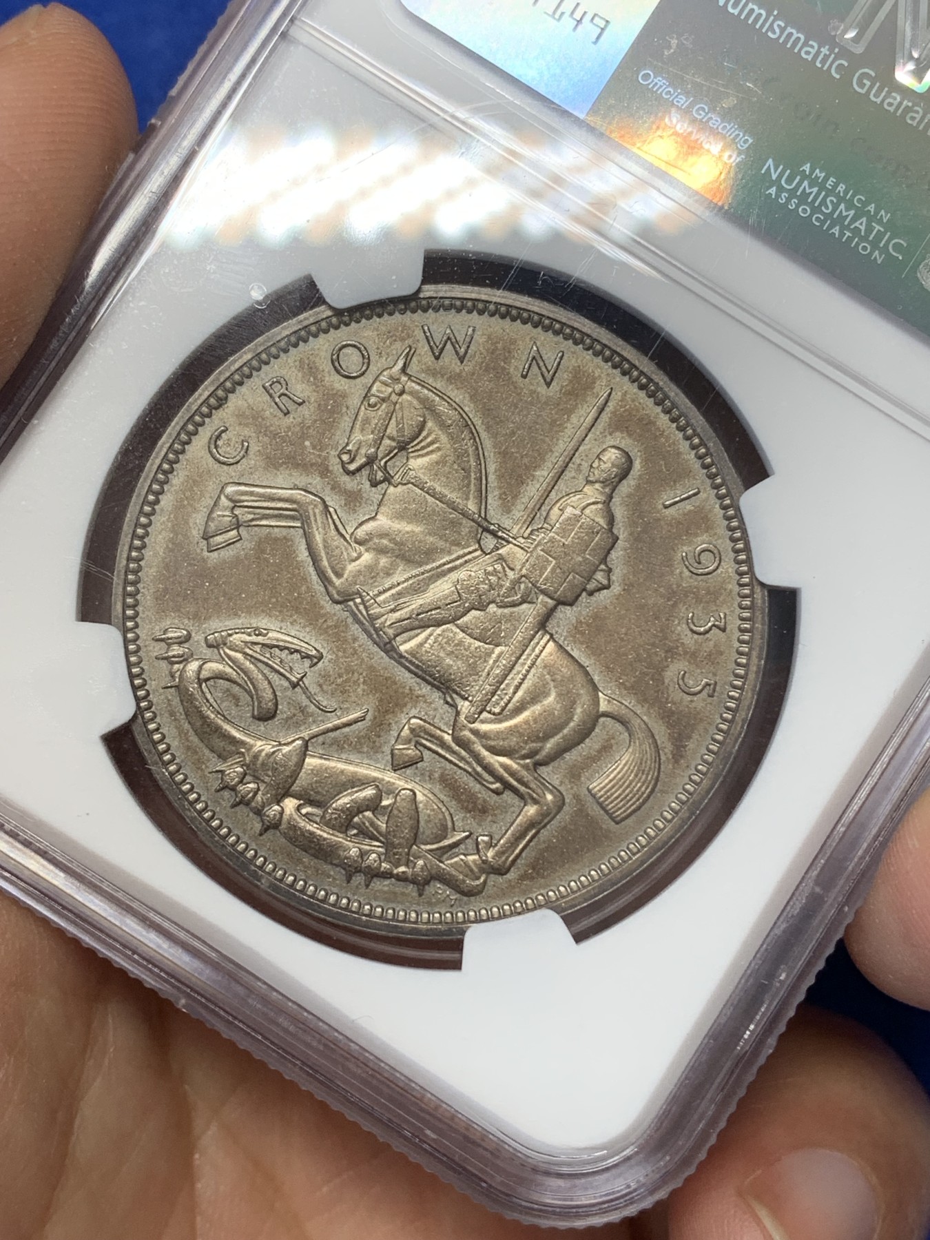 《竞宝斋》第218场-周日，周一 2场 (全场包邮) NGC AU55 英国 1935 乔治五世 木马剑 大银币 深彩包浆给分太难 整体非常好