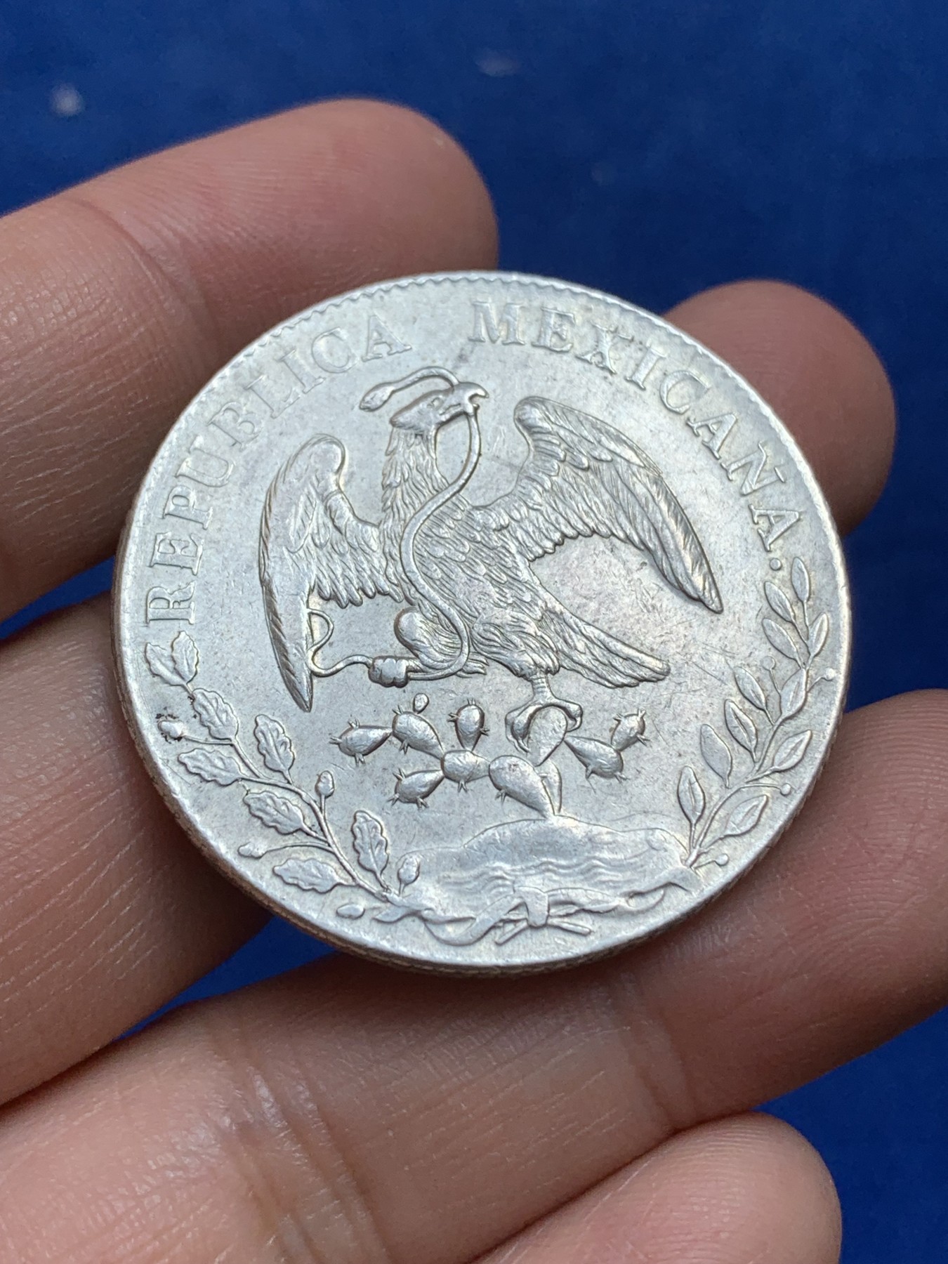 《竞宝斋》第218场-周日，周一 2场 (全场包邮) 墨西哥1894年 MO AM 鹰洋 8瑞尔银币 细节见图