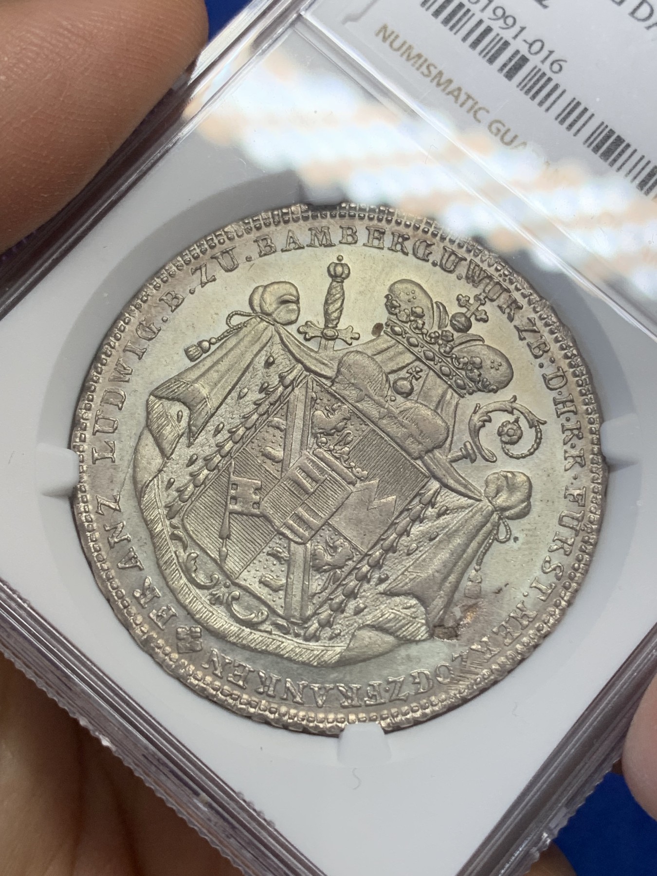 《竞宝斋》第218场-周日，周一 2场 (全场包邮) NGC MS62 德国 1795  班贝格主教区 1泰勒大银币 双面深打 底板光洁 少见品种 状态十分不易