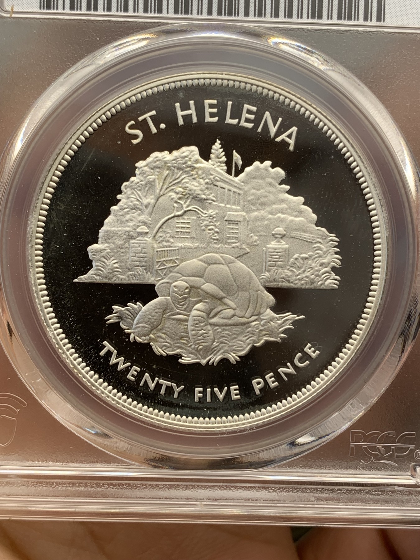 《竞宝斋》第218场-周日，周一 2场 (全场包邮) PCGS PR68 圣赫勒拿1977女王登基 25周年市政厅与陆龟25便士精制银币