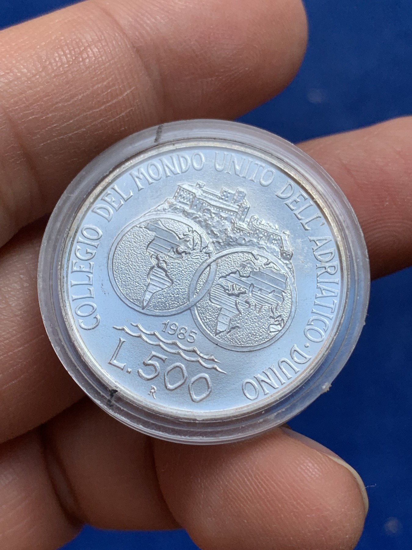 《竞宝斋》第218场-周日，周一 2场 (全场包邮) 意大利 1985年双地球500里拉银币