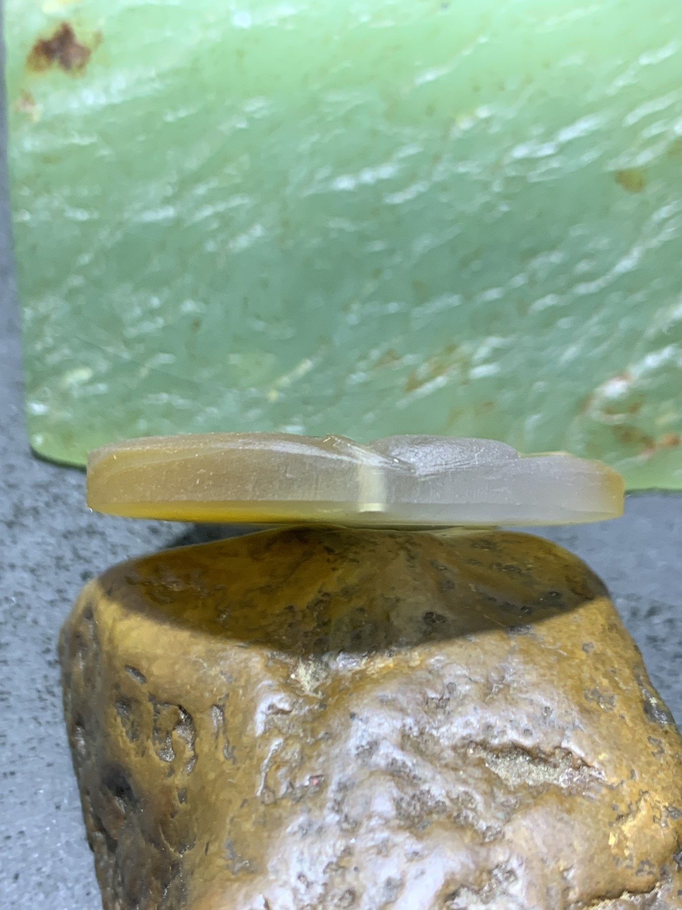 精美亚光高玉化巴西玛瑙手工俏色巧雕花开见佛牌子一个