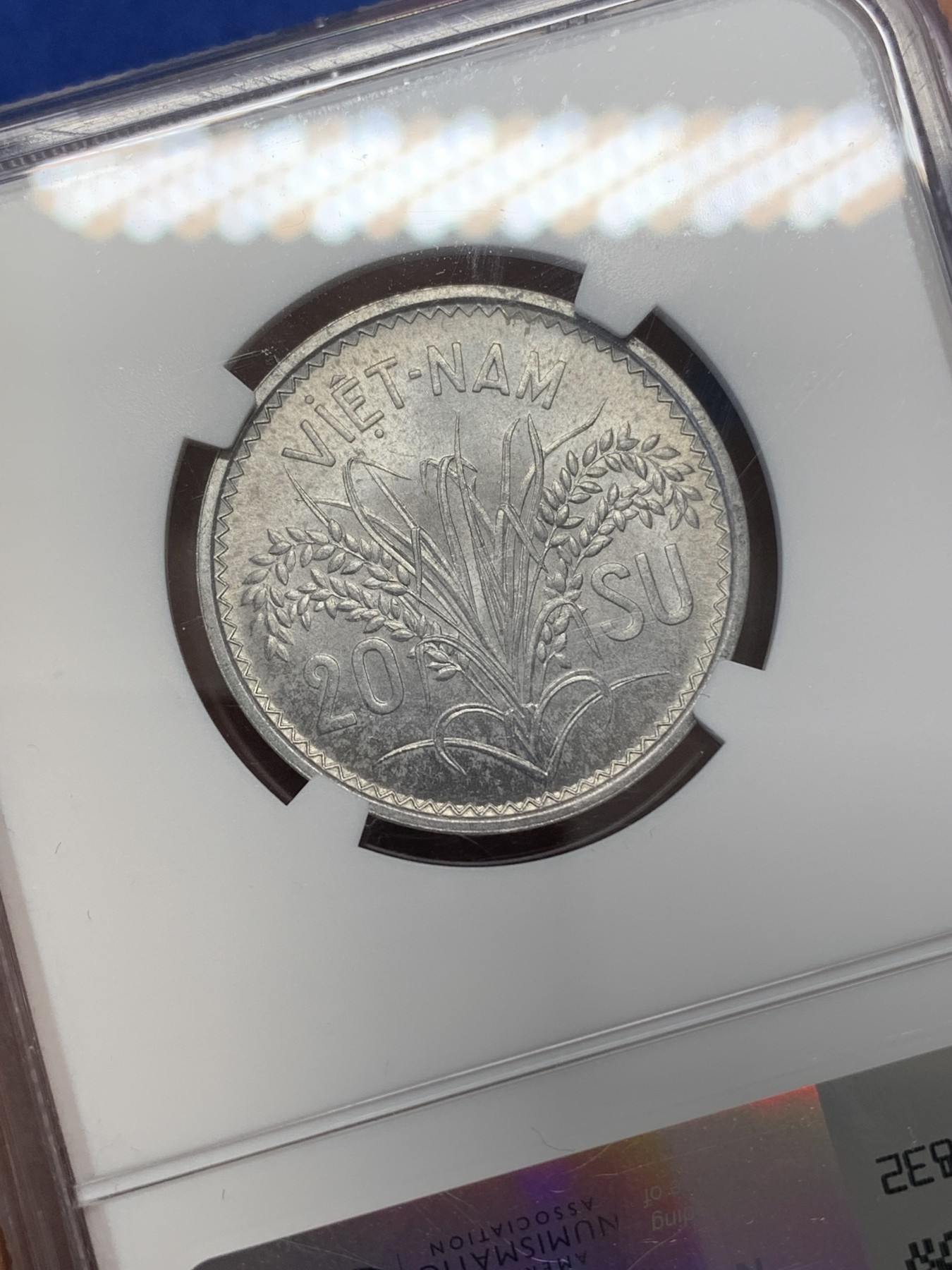 《竞宝斋》第218场-周日，周一 2场 (全场包邮) NGC MS63 越南1953三美女20苏铝币