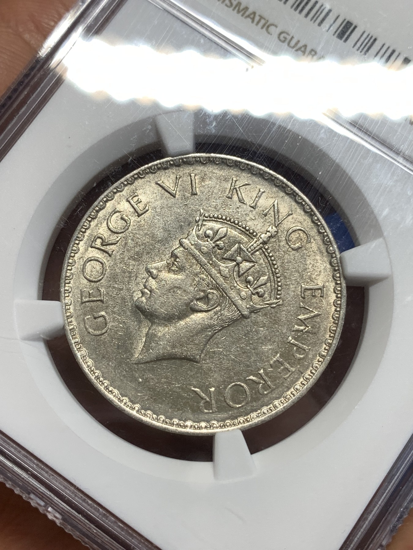 《竞宝斋》第218场-周日，周一 2场 (全场包邮) NGC-AU58 英属印度1940B 1卢比银币带原光