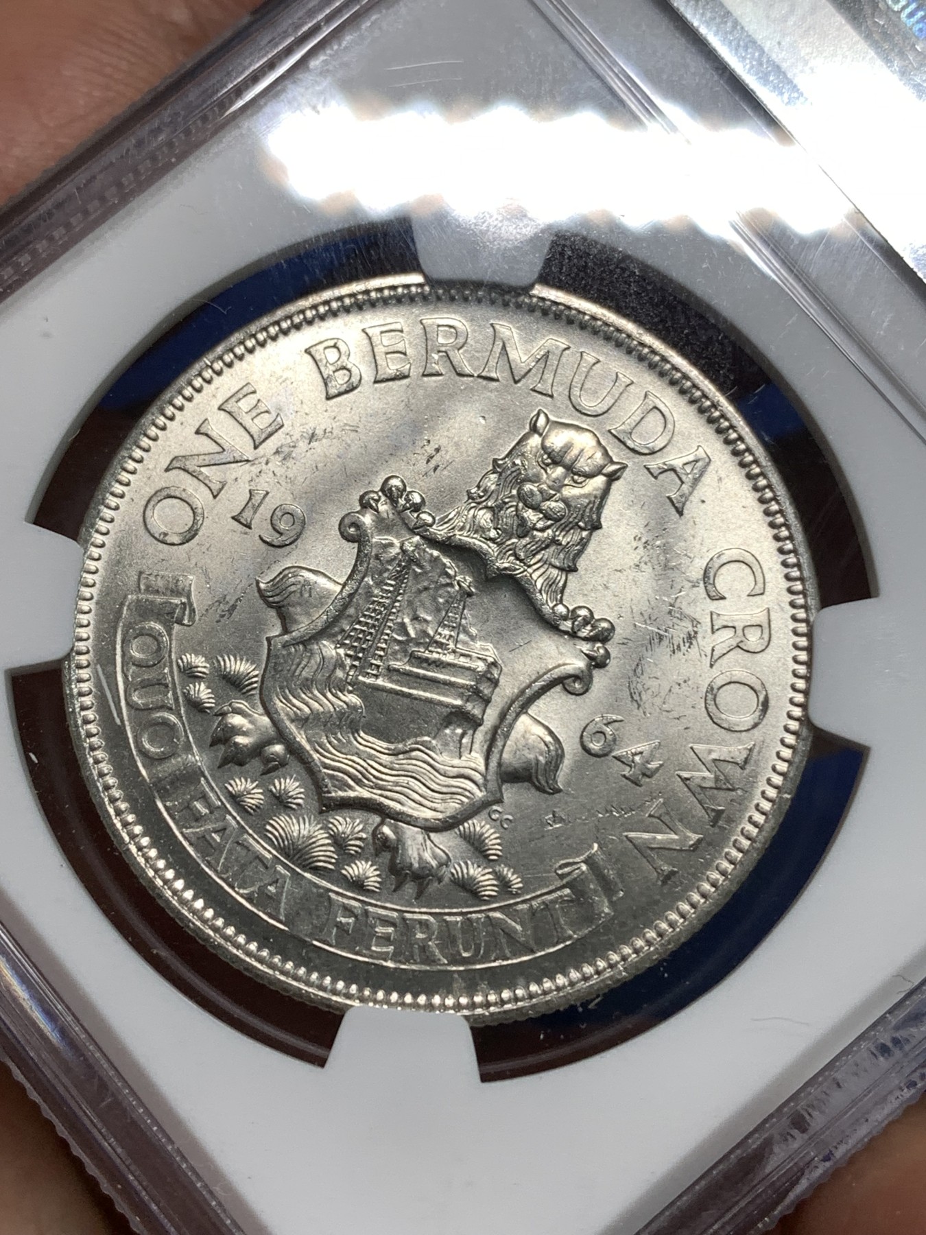 《竞宝斋》第218场-周日，周一 2场 (全场包邮) NGC-MS63 英属百慕大1964年伊丽莎白二世青年头像克朗银币 头像十分漂亮