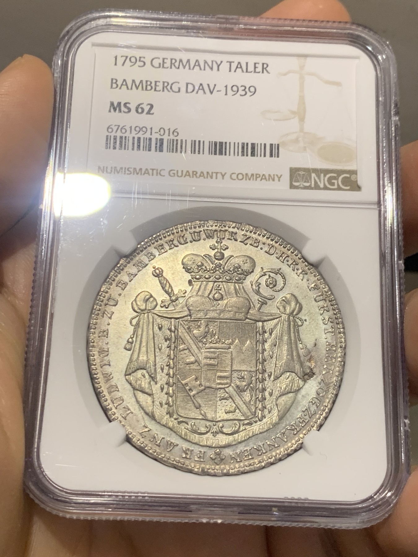 《竞宝斋》第218场-周日，周一 2场 (全场包邮) NGC MS62 德国 1795  班贝格主教区 1泰勒大银币 双面深打 底板光洁 少见品种 状态十分不易