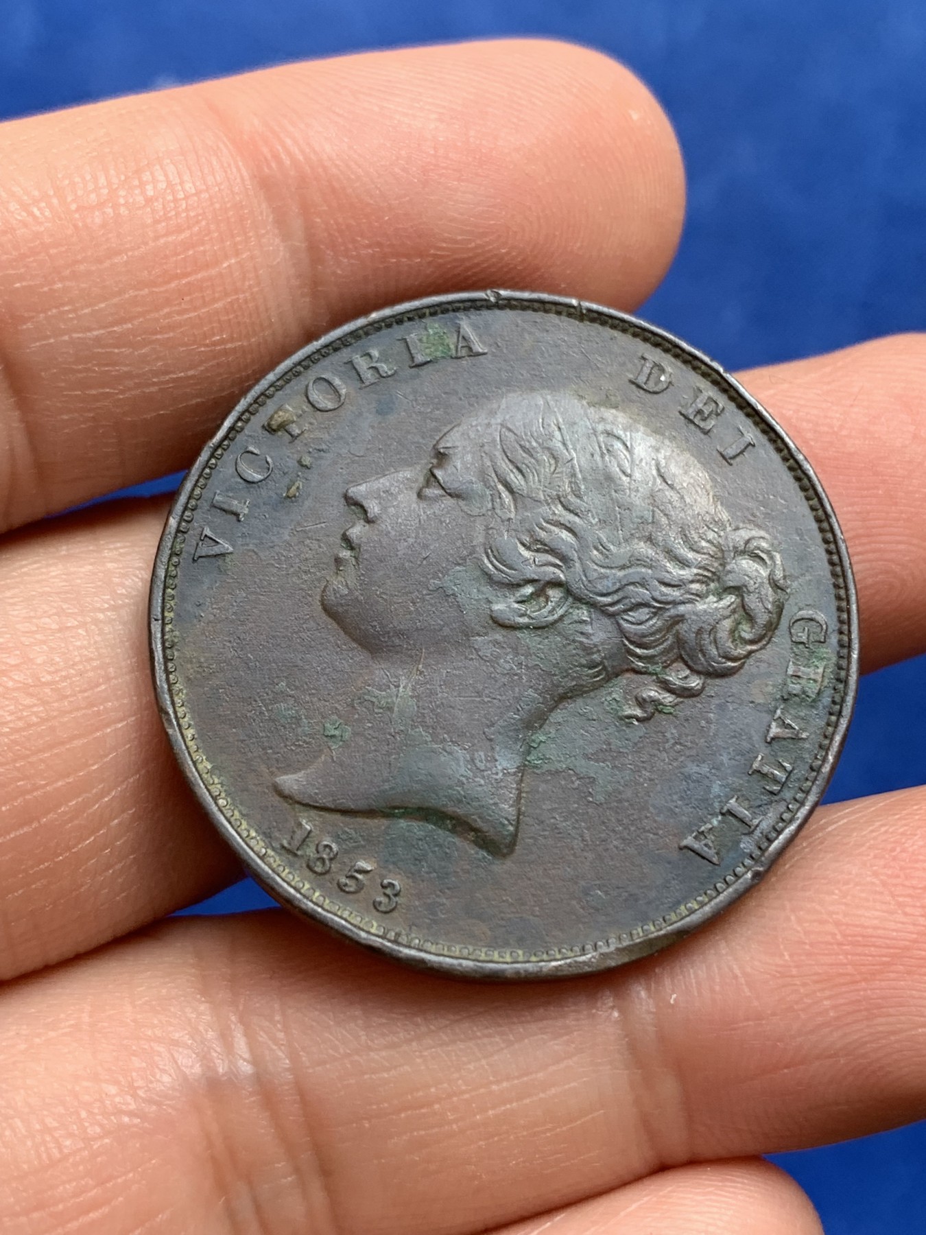 《竞宝斋》第218场-周日，周一 2场 (全场包邮) 英国1853维多利亚1便士大铜币 早期年份 自然流通 细节见图
