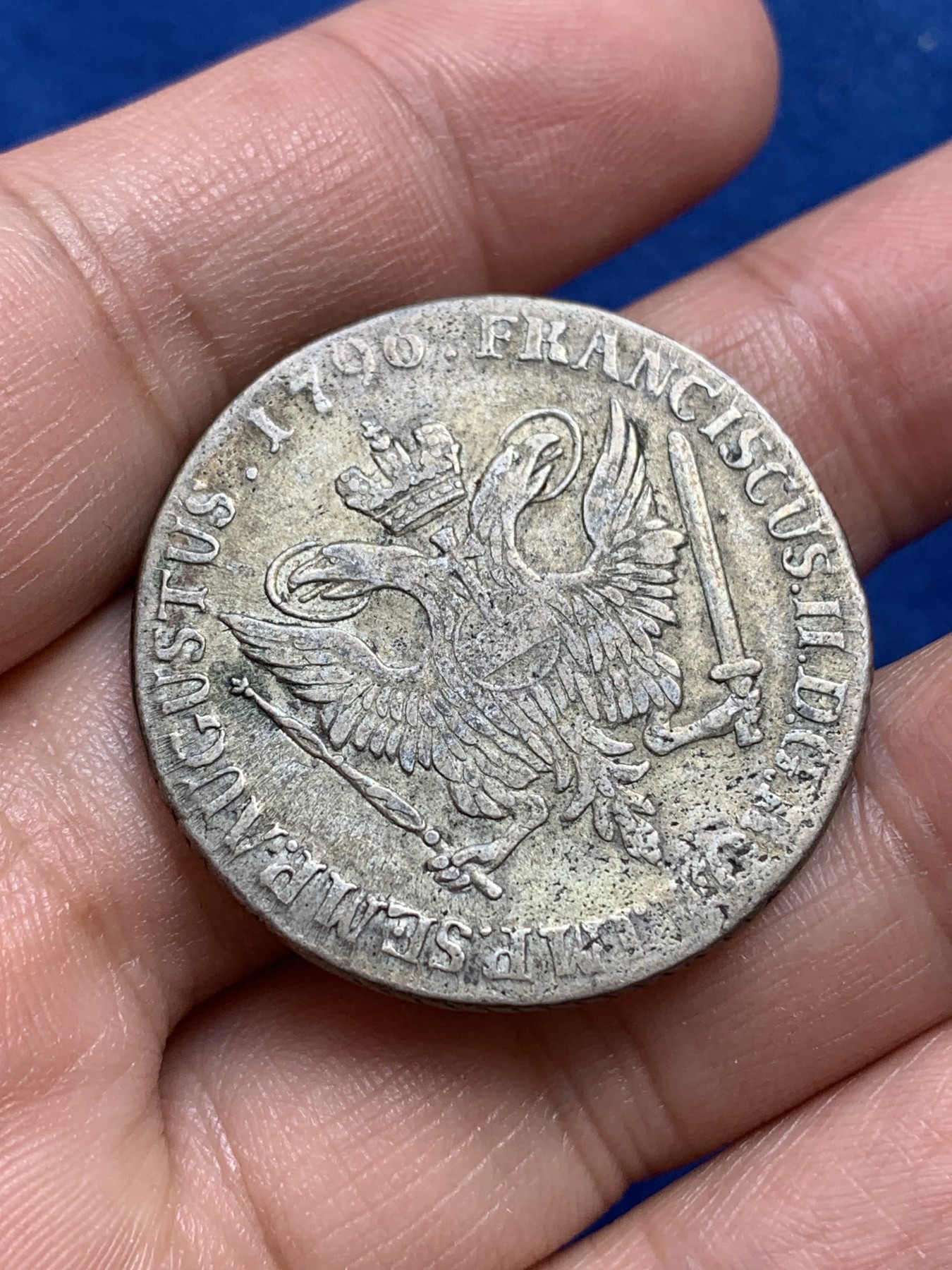 《竞宝斋》第218场-周日，周一 2场 (全场包邮) 德国1796年汉堡自由市32先令银币 弗朗茨二世皇帝 当时汉堡厂工艺较差，图案完整不容易 细节见图