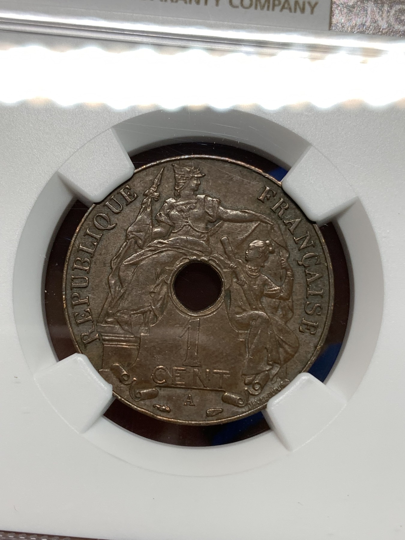 《竞宝斋》第218场-周日，周一 2场 (全场包邮) NGC AU55BN 1939年法国印支百分之一铜币