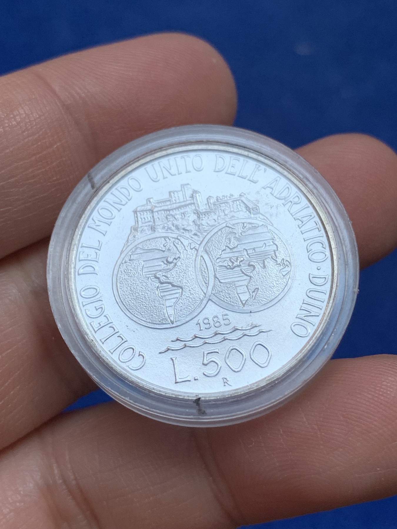 《竞宝斋》第218场-周日，周一 2场 (全场包邮) 意大利 1985年双地球500里拉银币