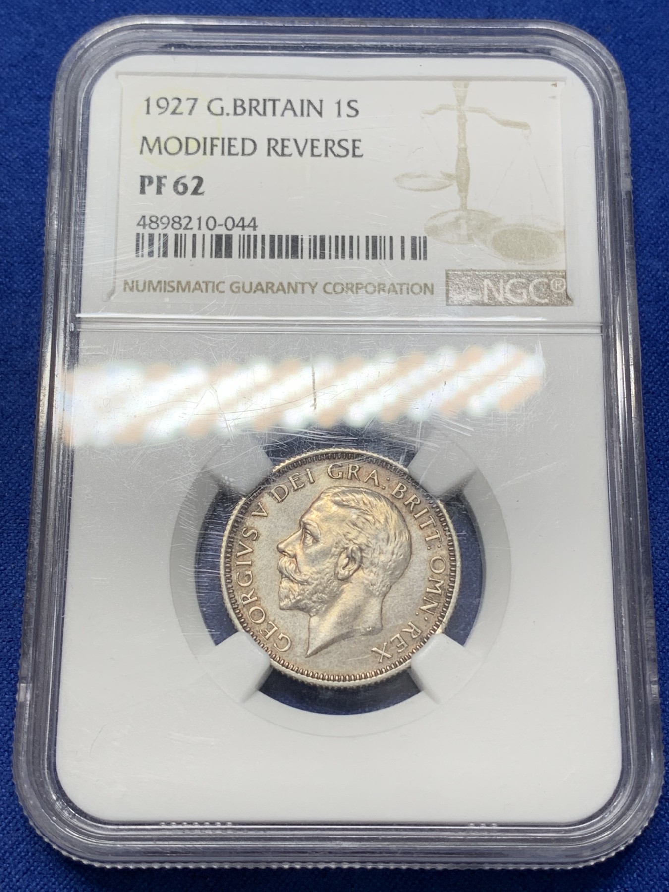 《竞宝斋》第218场-周日，周一 2场 (全场包邮) NGC-PF62 英国 1927年 乔治五世 精制 站狮 1先令银币 深色环彩