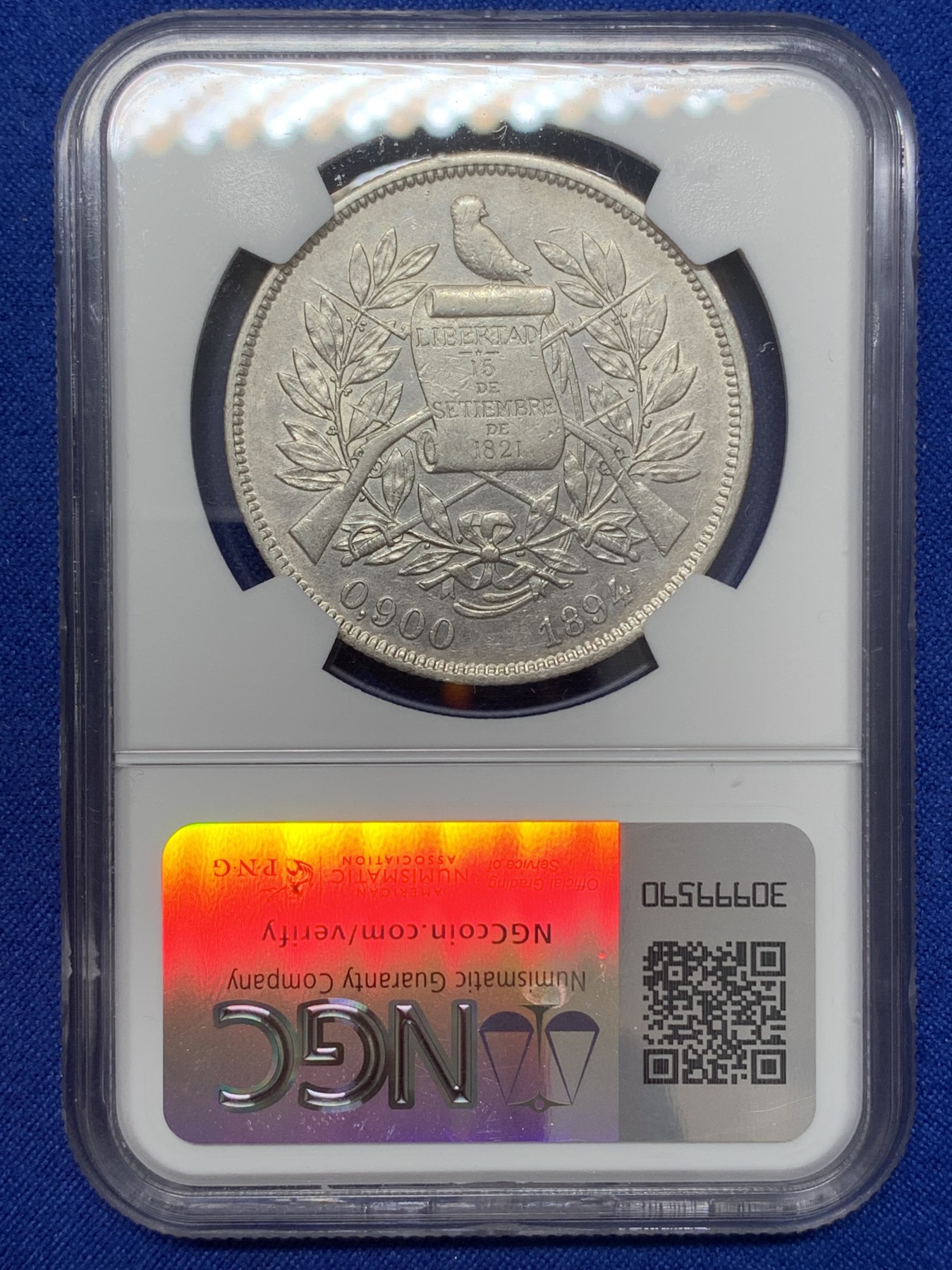 《竞宝斋》第218场-周日，周一 2场 (全场包邮) NGC-XF45 危地马拉 1894年 1比索 银币 中南美大热品种 设计精美