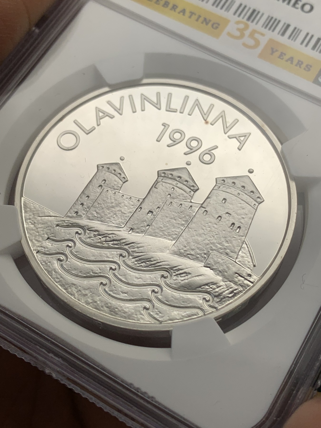 《竞宝斋》第218场-周日，周一 2场 (全场包邮) NGC PF69 芬兰1996奥拉维城堡纪念20欧精制银币