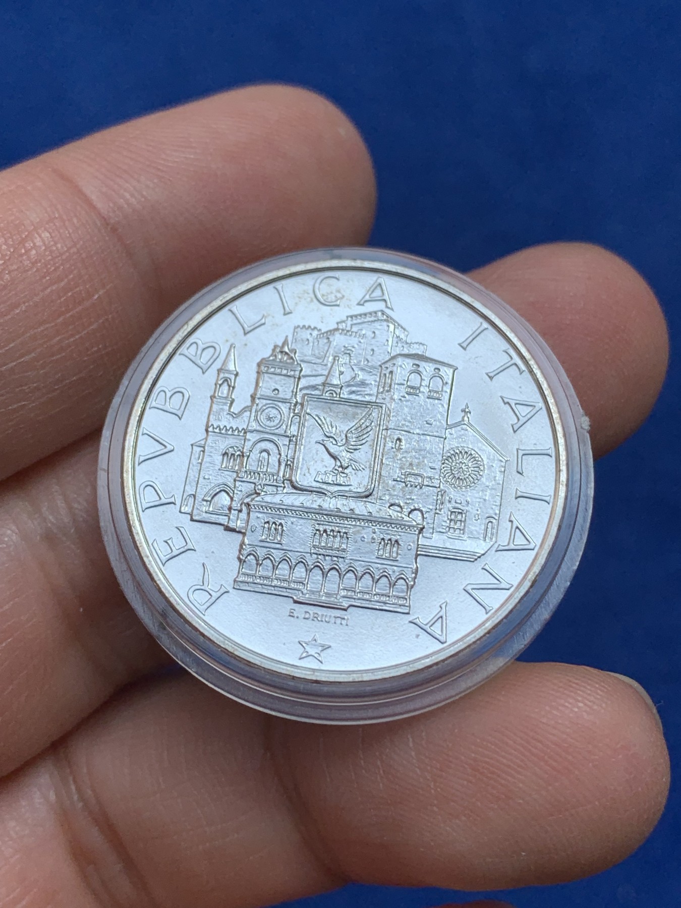 《竞宝斋》第218场-周日，周一 2场 (全场包邮) 意大利 1985年双地球500里拉银币