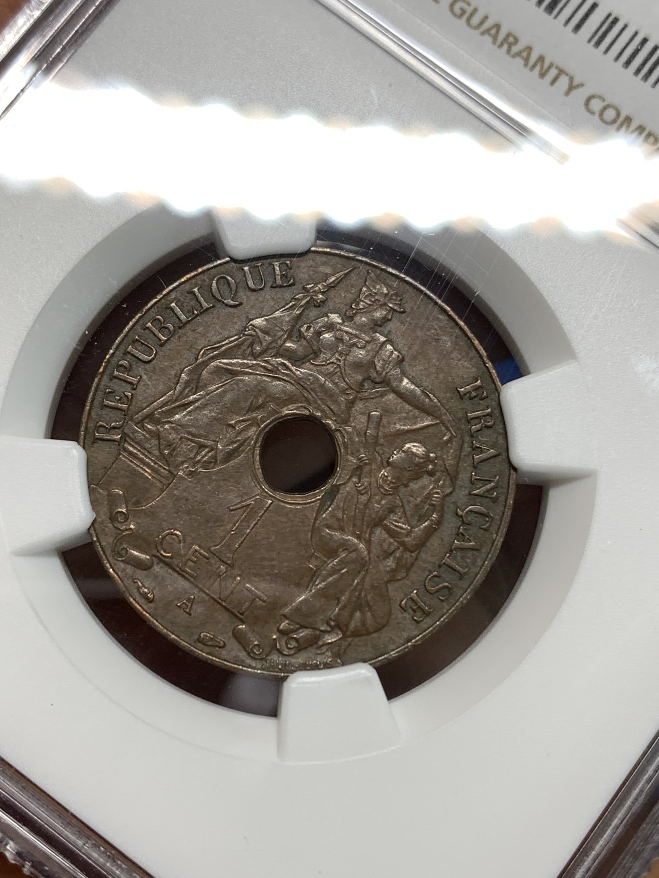 《竞宝斋》第218场-周日，周一 2场 (全场包邮) NGC AU55BN 1939年法国印支百分之一铜币