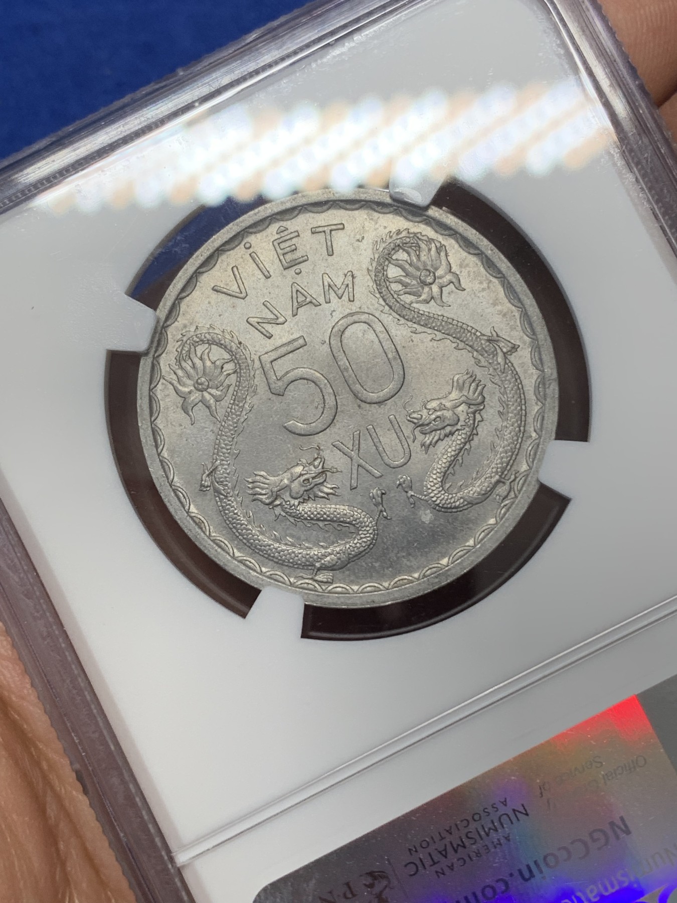 《竞宝斋》第218场-周日，周一 2场 (全场包邮) NGC MS64 越南1953三美女50苏经典双龙铝币