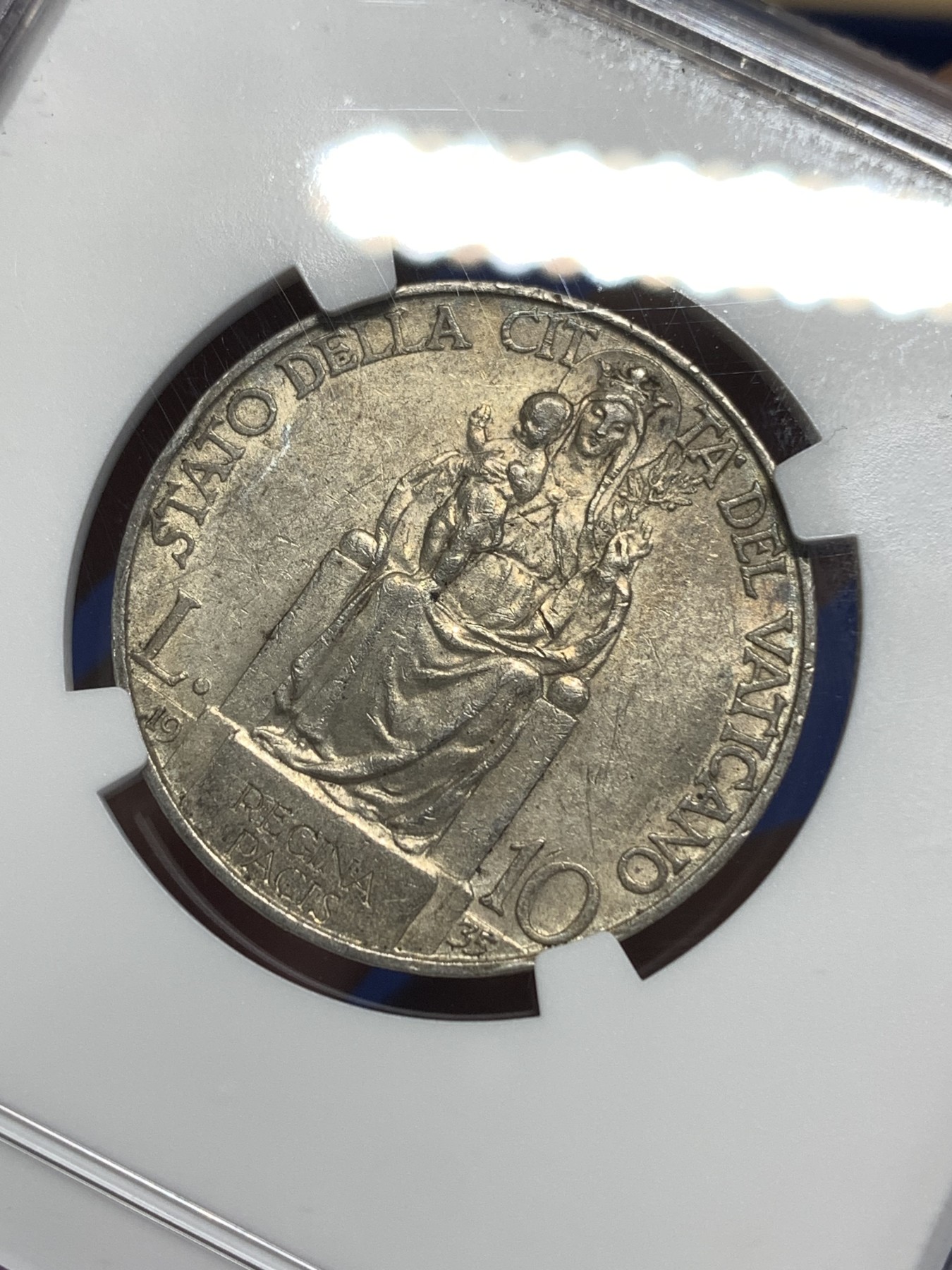 《竞宝斋》第218场-周日，周一 2场 (全场包邮) NGC-AU55 梵蒂冈1935年早期10里拉银币 圣母抱婴