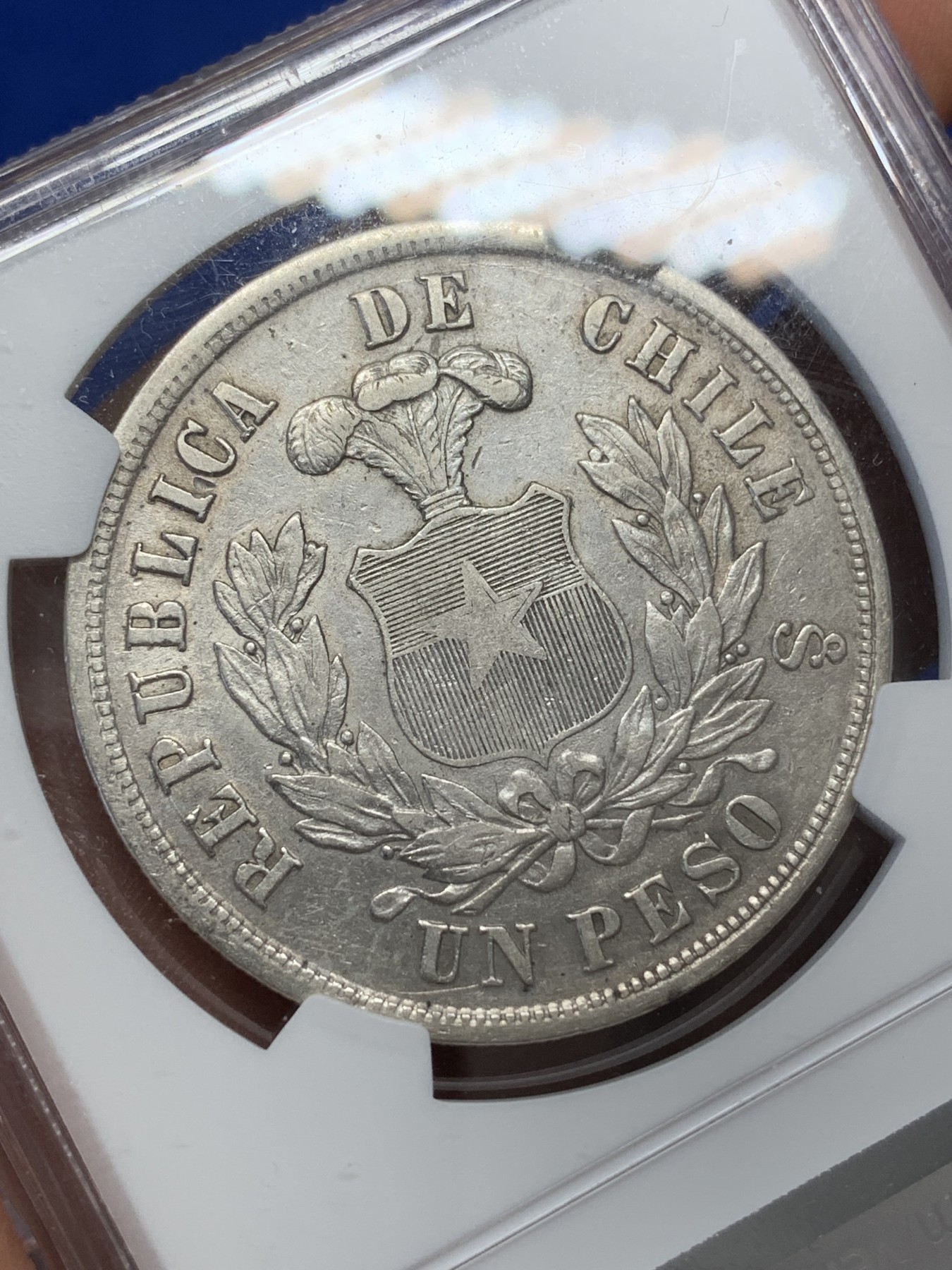 《竞宝斋》第218场-周日，周一 2场 (全场包邮) NGC AU 智利 1877年SO 1比索 秃鹰大银币