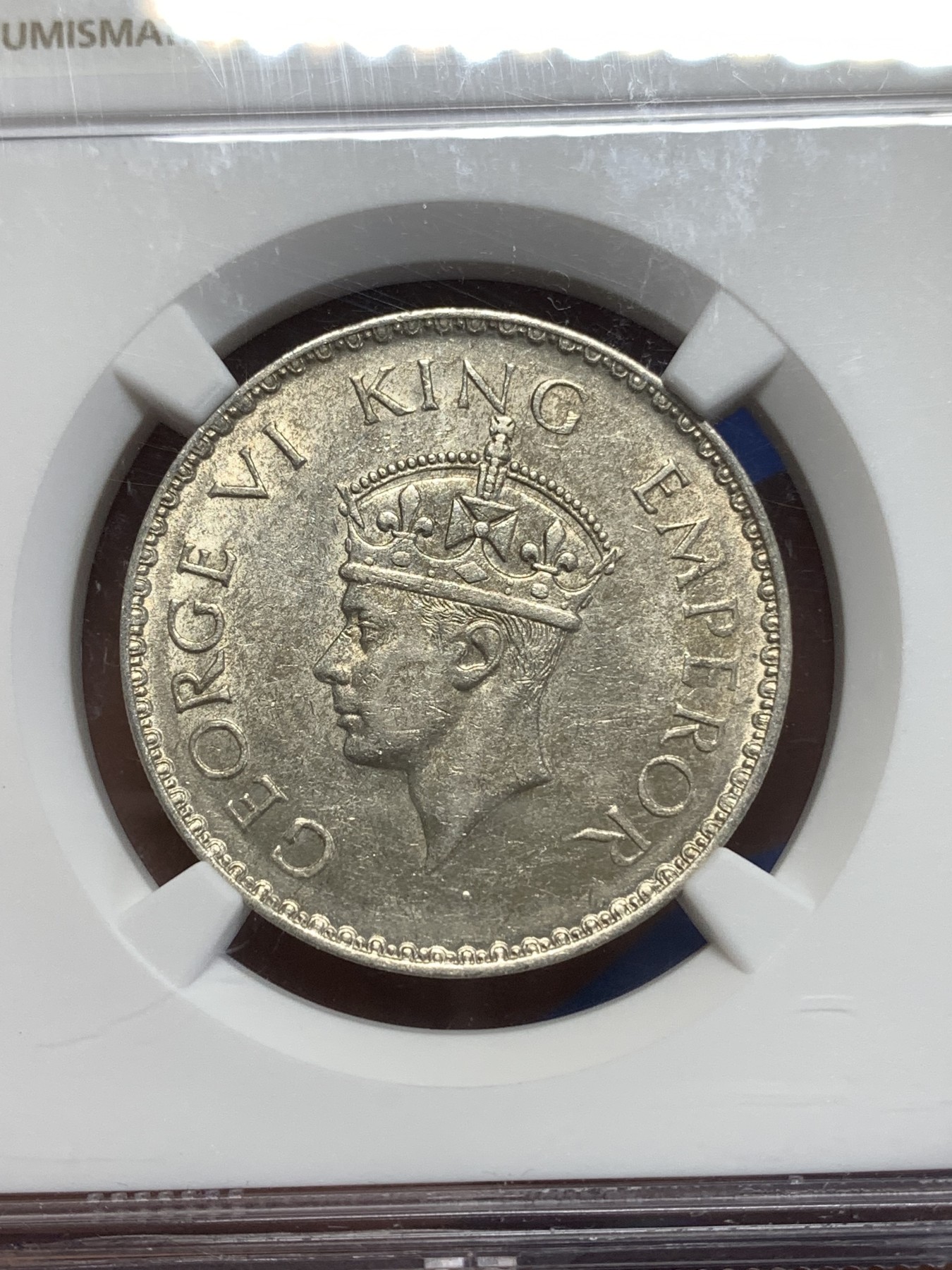 《竞宝斋》第218场-周日，周一 2场 (全场包邮) NGC-AU58 英属印度1940B 1卢比银币带原光