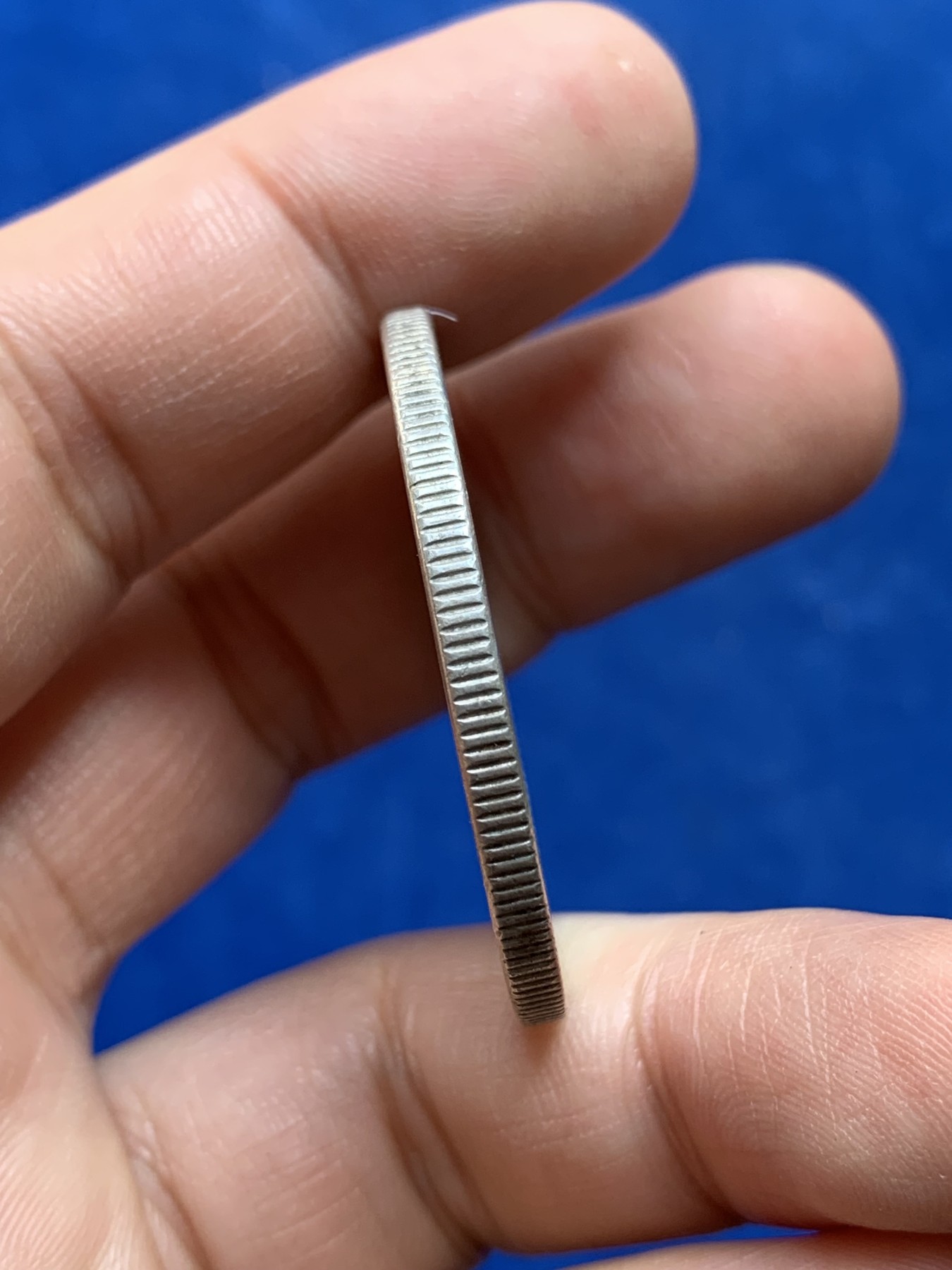 《竞宝斋》第218场-周日，周一 2场 (全场包邮) 美属菲律宾1903年1比索打铁女神银币，大规格，女神面容清晰，币面细节都不错